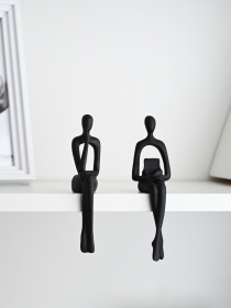 Статуэтка "Человек с мечтой" черная MBM HOME модель DH-ST-28 BLACK Фото