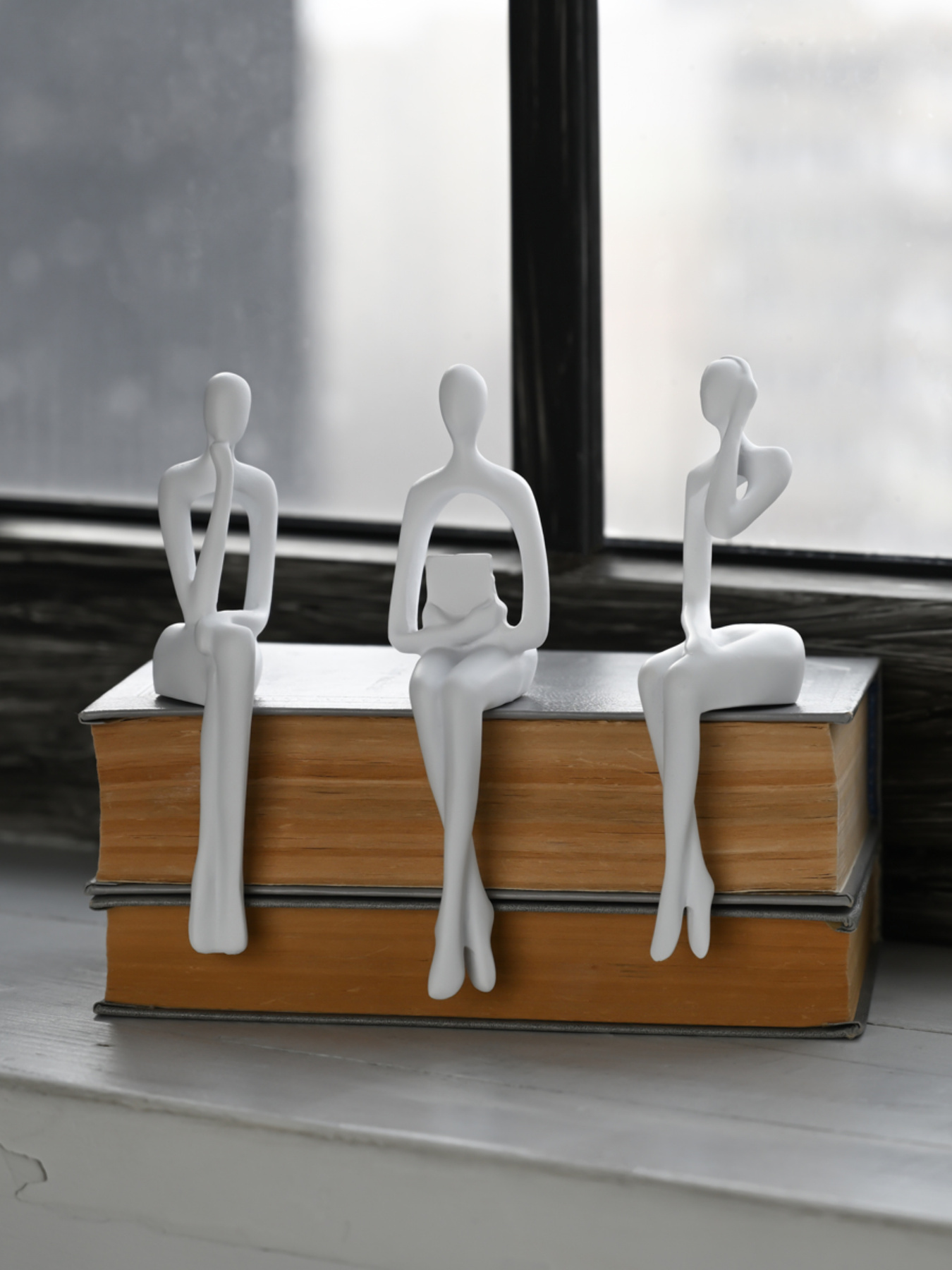 Статуэтка "Человек с мечтой" белая MBM HOME модель DH-ST-28 WHITE Фото