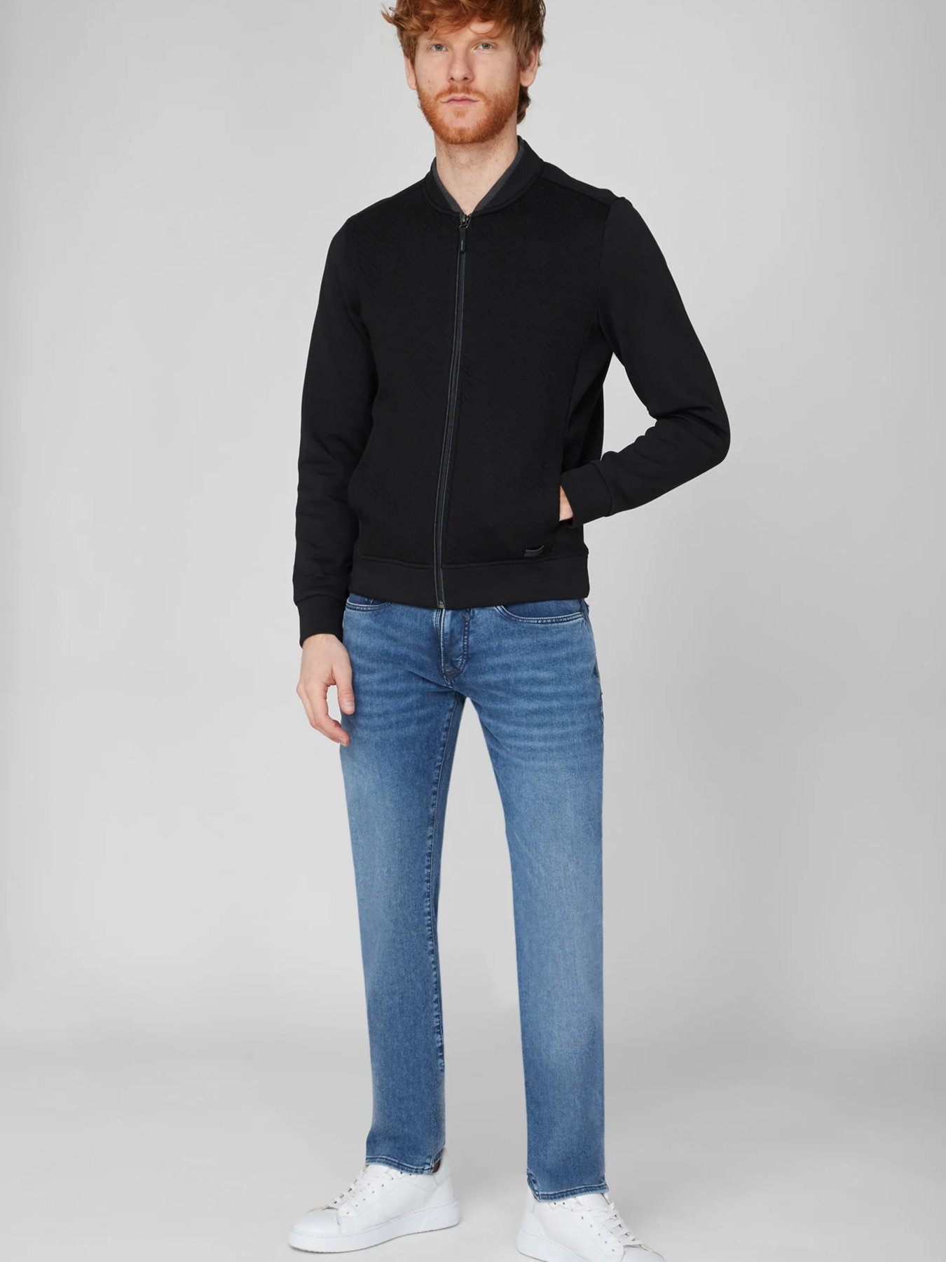 Джинсы Pierre Cardin модель C7 35530.8070.6837 Джинсы Pierre Cardin модель C7 35530.8070.6837 Фото