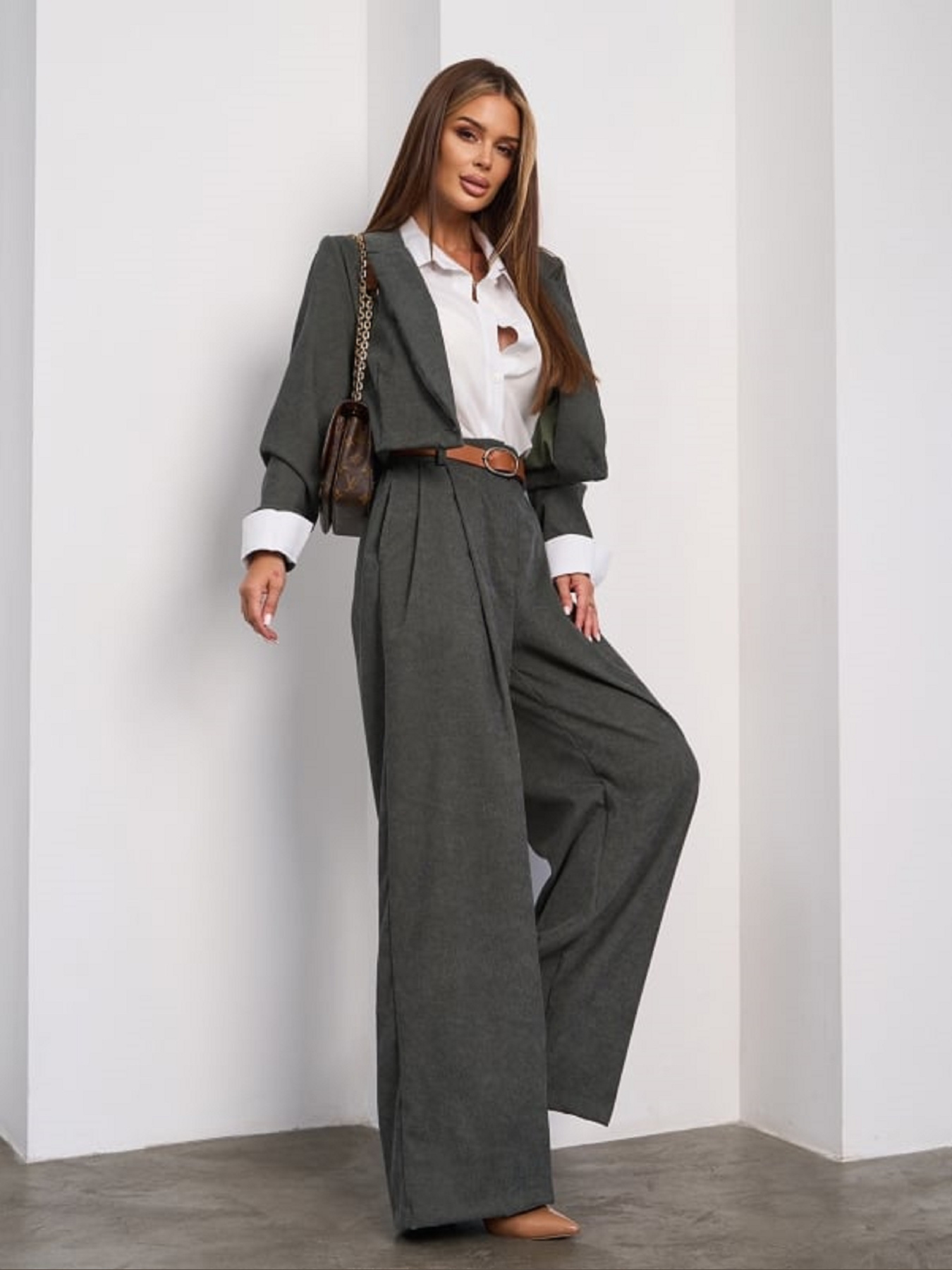 Костюмы ISSA Plus модель 15023A_хаки Фото