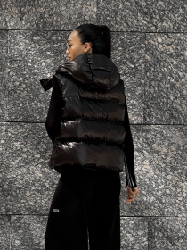Куртки и дубленки Jadone Fashion модель Zhylet_Kul_chorne Фото