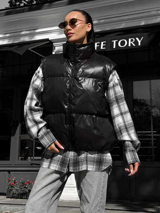 Куртки та дублянки Jadone Fashion модель Zhylet_Hat_chorne Фото