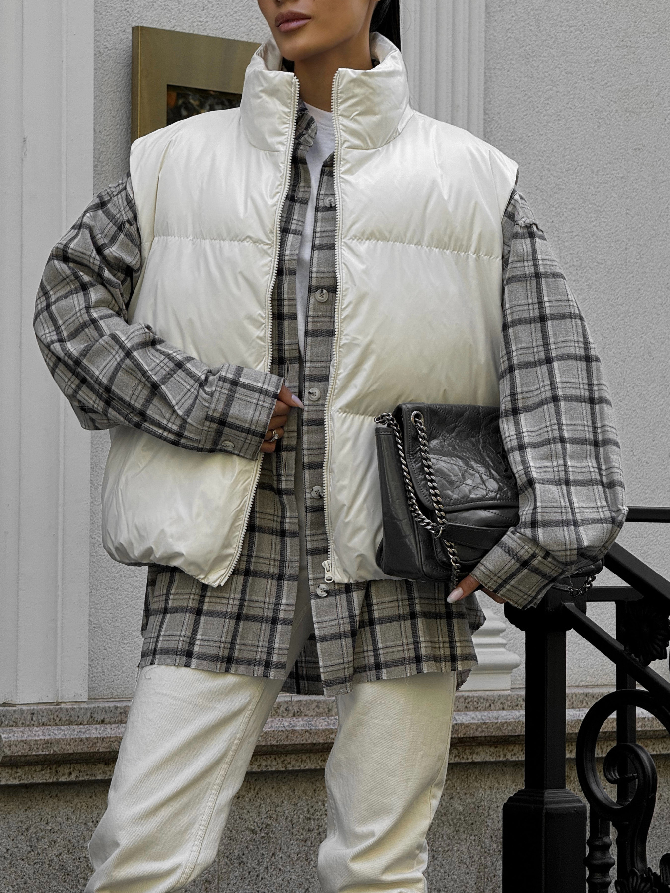 Куртки и дубленки Jadone Fashion модель Zhylet_Hat_moloko Фото