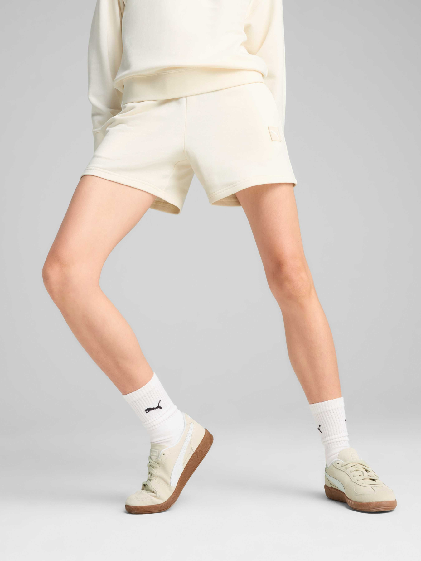 Шорти PUMA Ess Elevated Mid-rise Shorts модель 685020 Фото