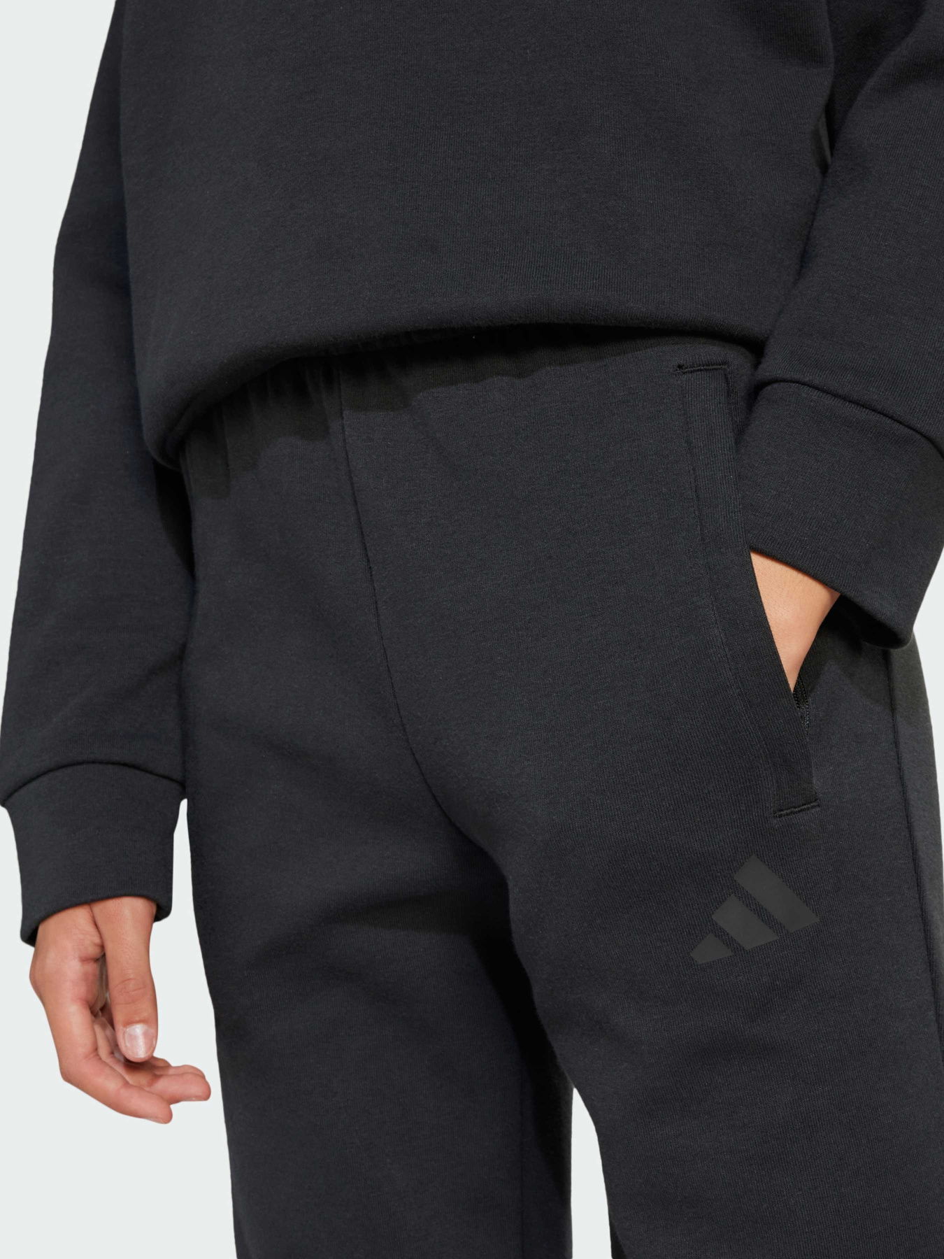 Костюмы Adidas модель JJ4799 Фото