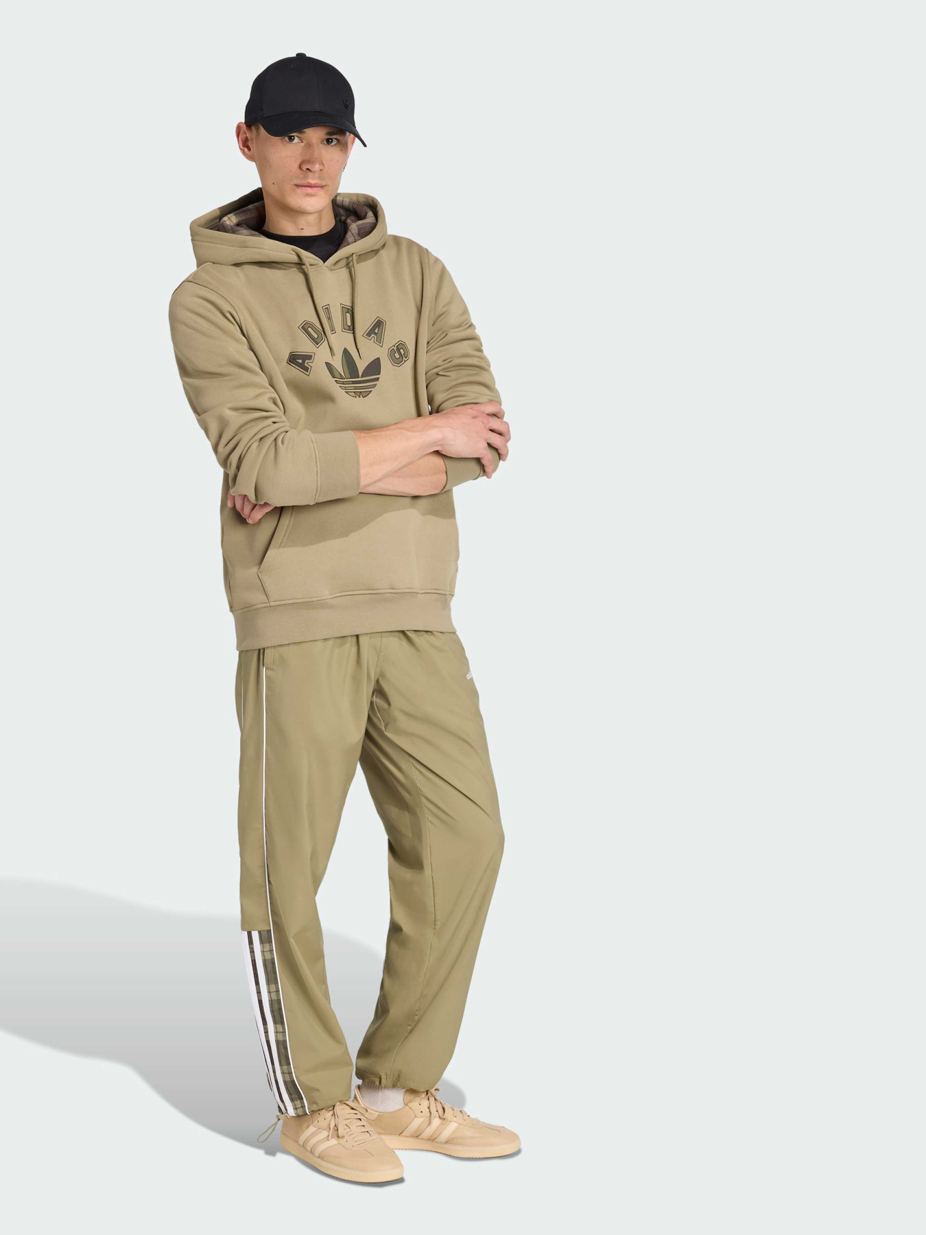 Худі та світшоти Adidas Graphics модель JV7749 Худі та світшоти Adidas Graphics модель JV7749 Фото