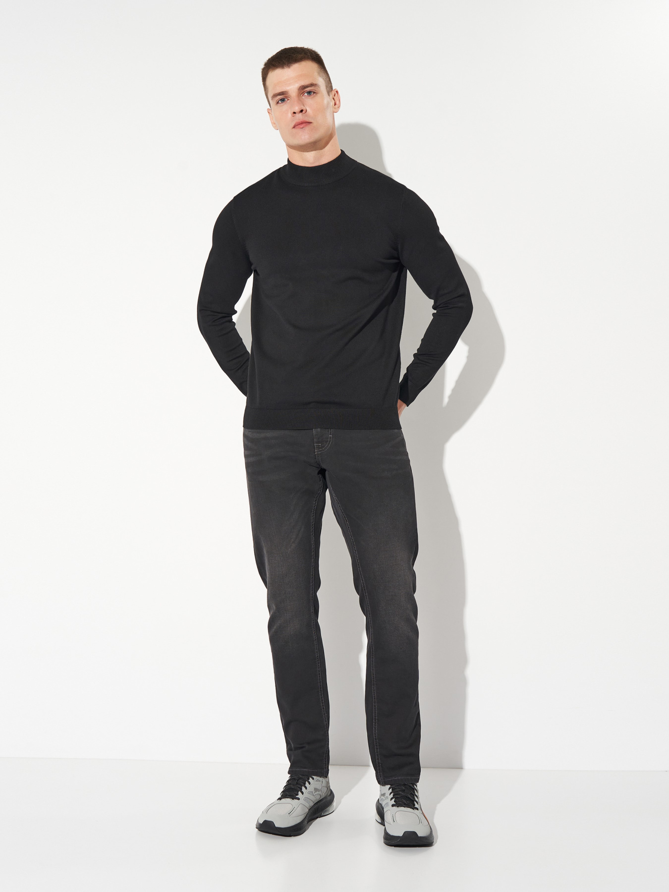 Джинси Mustang Jeans Oregon Slim K модель 1015871 Джинси Mustang Jeans Oregon Slim K модель 1015871 Фото
