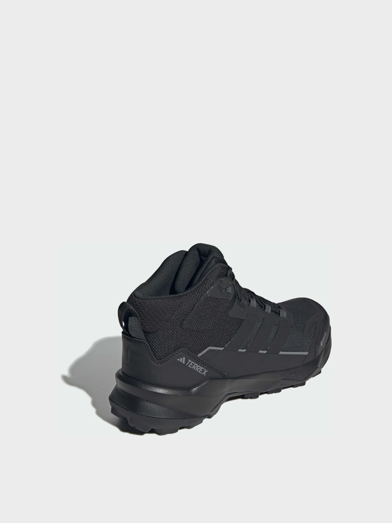 Ботинки и сапоги Adidas Terrex модель JQ2207 Ботинки и сапоги Adidas Terrex модель JQ2207 Фото