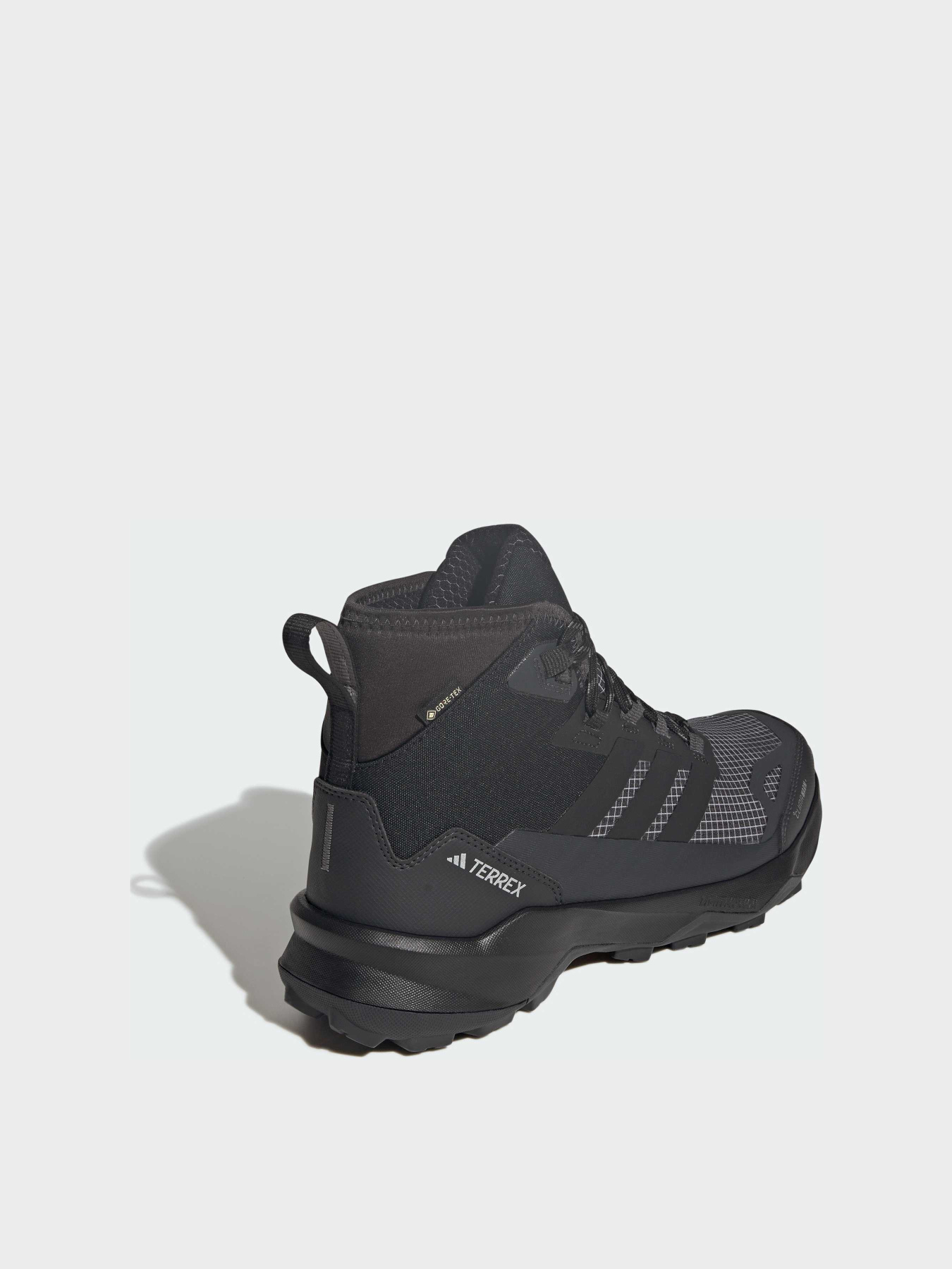 Ботинки и сапоги Adidas модель JQ2205 Ботинки и сапоги Adidas модель JQ2205 Фото