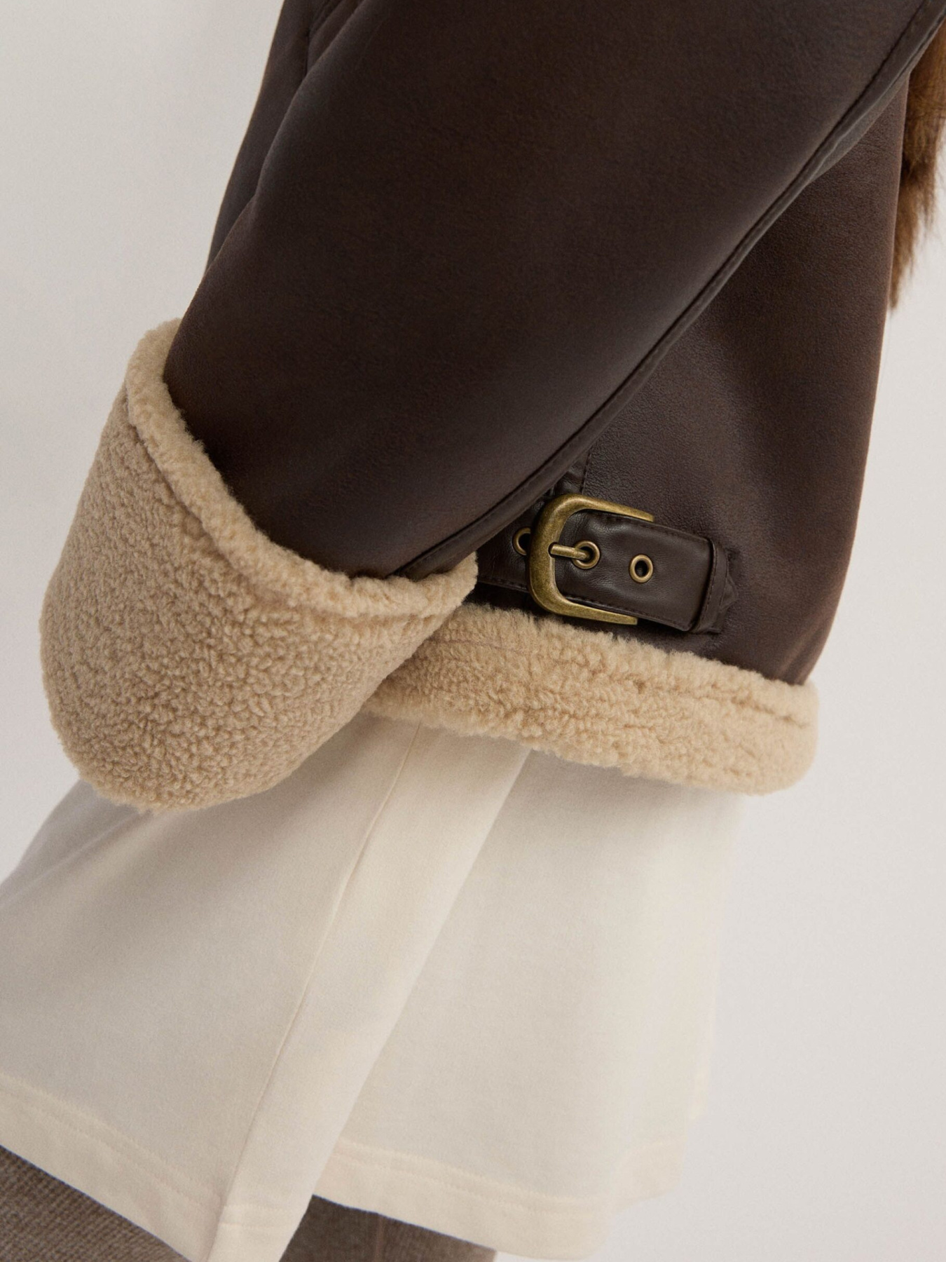 Куртки та дублянки DIVERSE Shearlissa модель 10047961 Куртки та дублянки DIVERSE Shearlissa модель 10047961 Фото