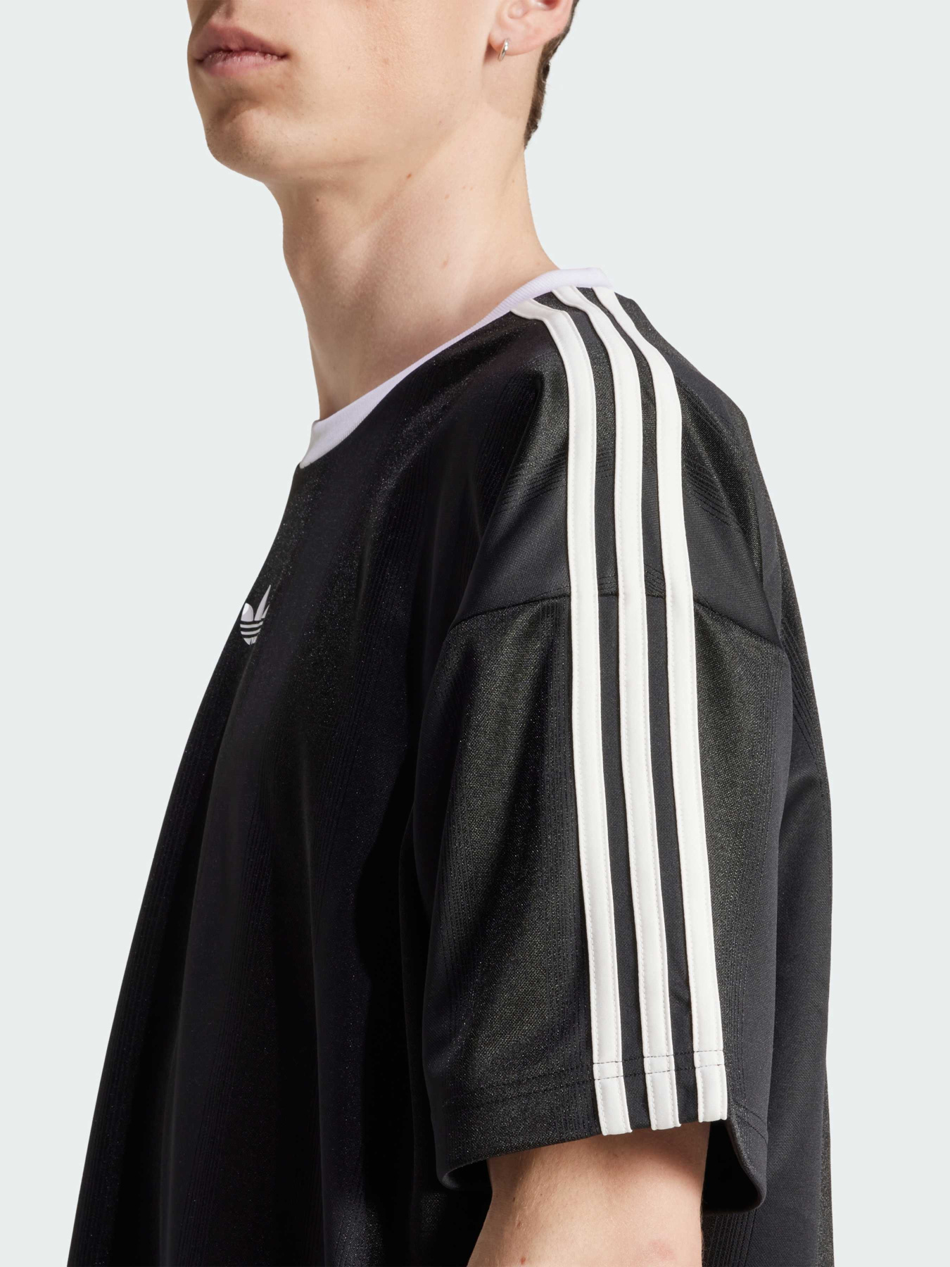 Футболки і поло Adidas Adicolor модель JW5876 Футболки і поло Adidas Adicolor модель JW5876 Фото