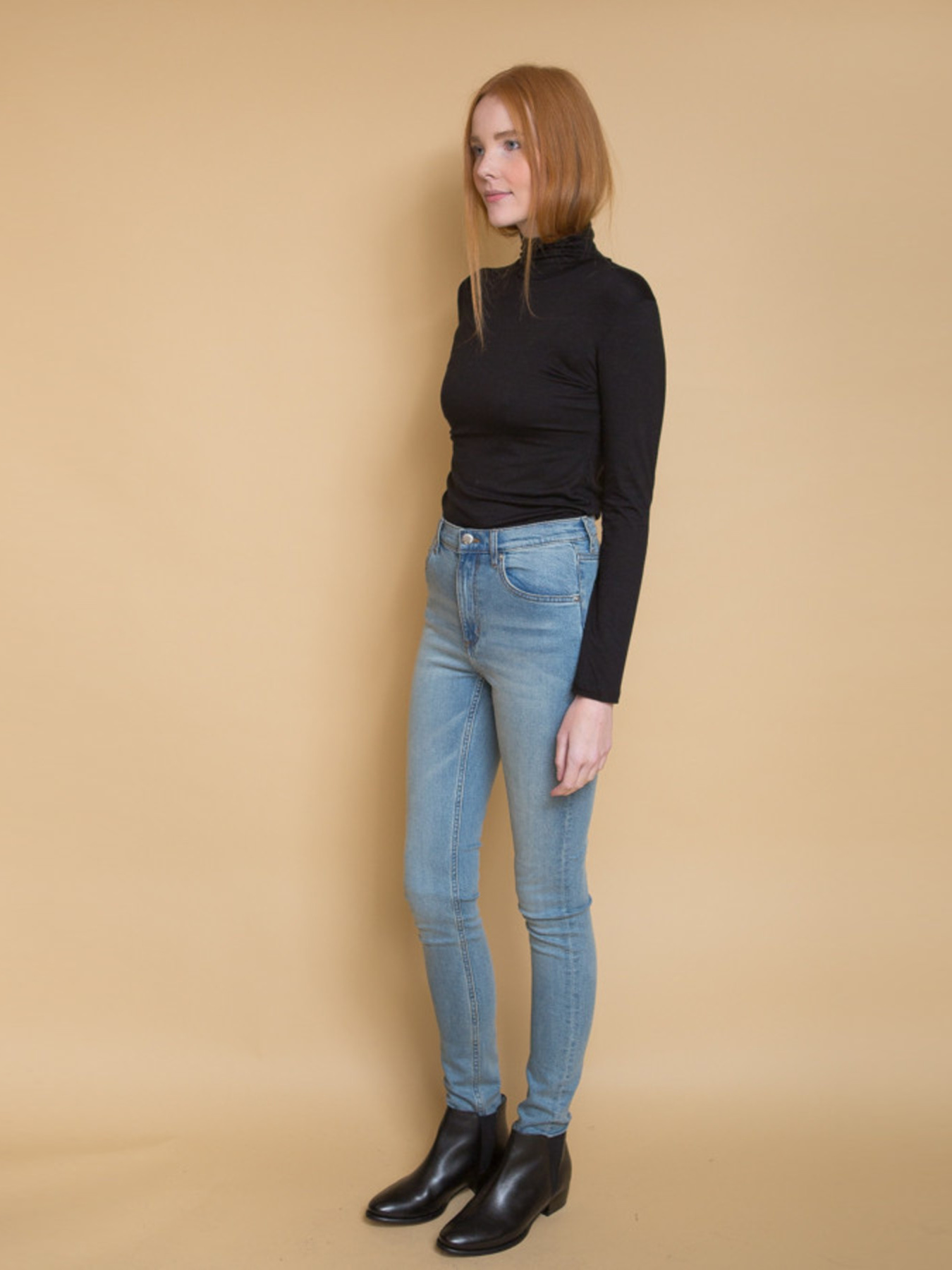 Джинси Cheap Monday модель 2074633abr_Голубой Фото