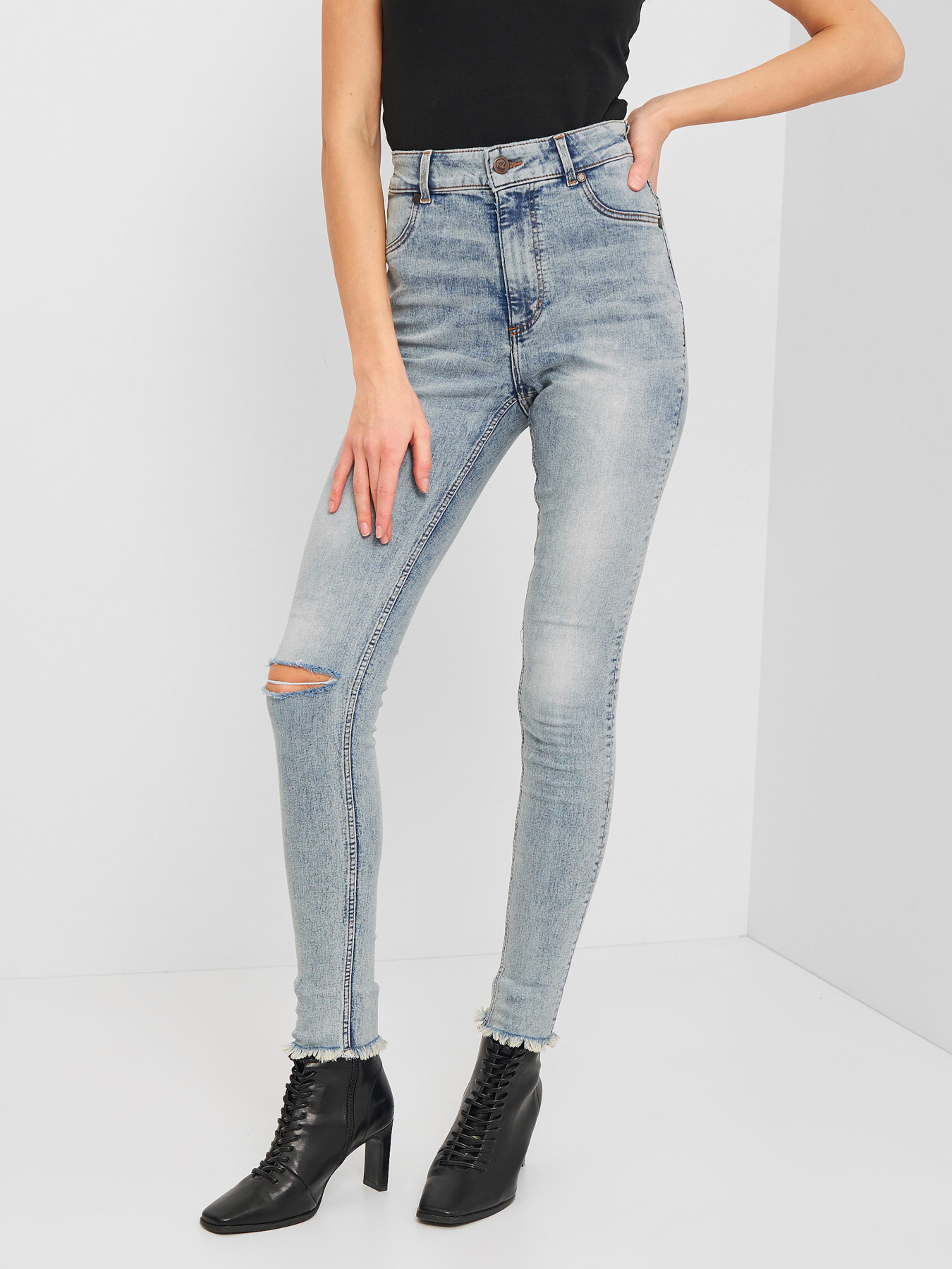 Джинси Cheap Monday модель 638223bar_Голубой Фото