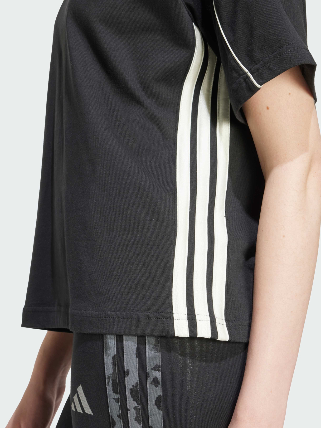 Футболки и поло Adidas модель JV7009 Фото