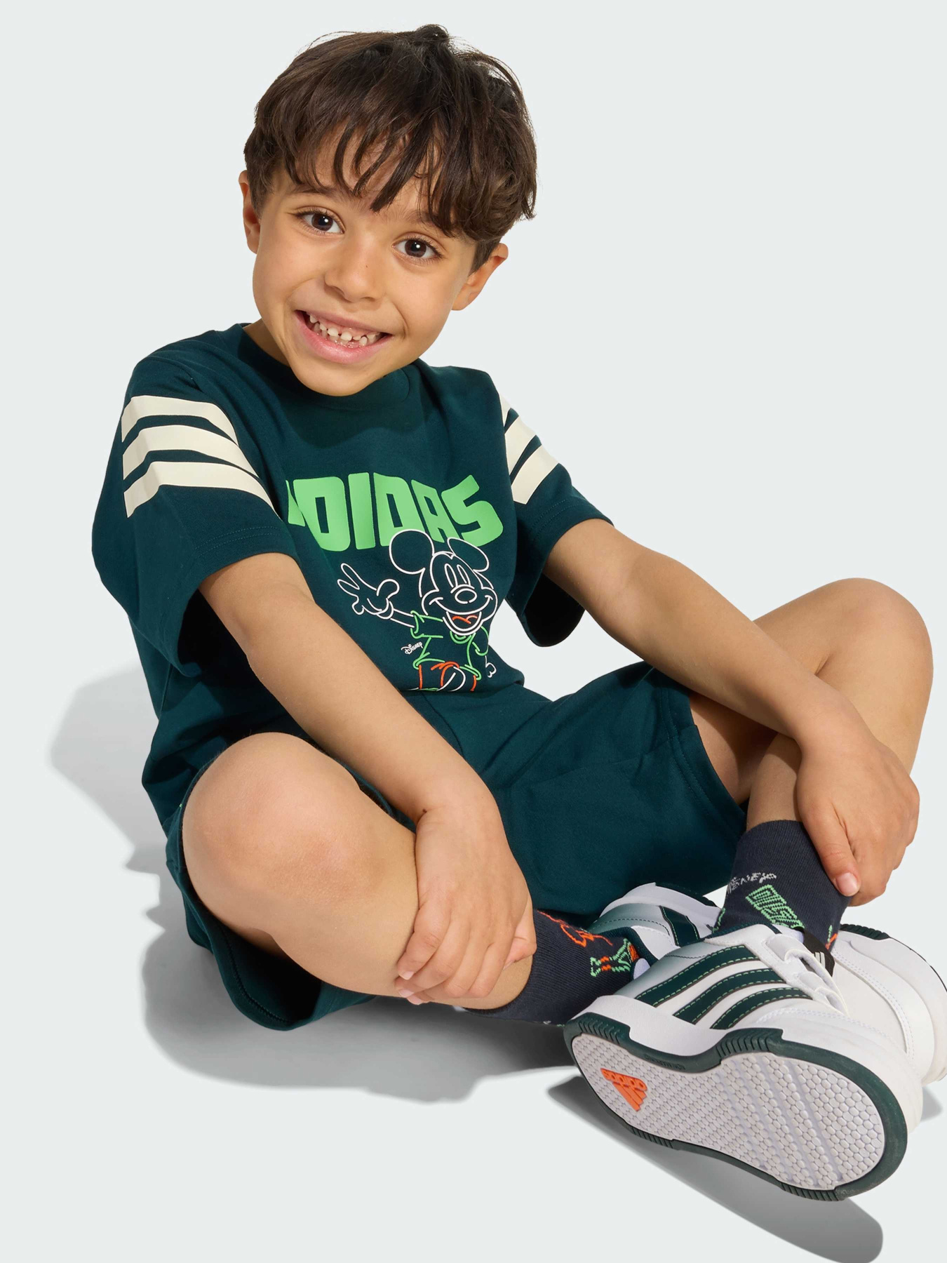 Костюмы Adidas модель JM0823 Фото