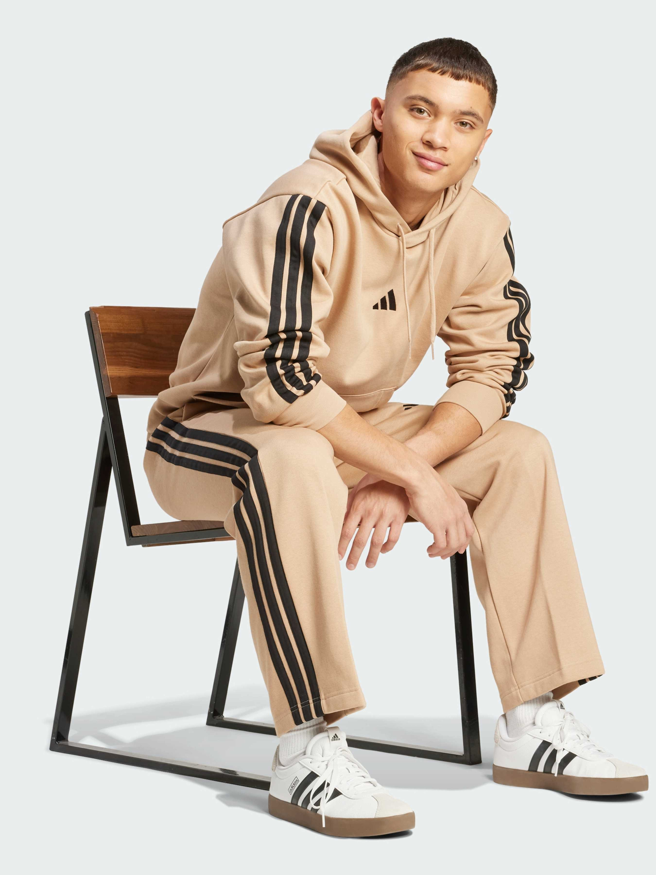 Худі та світшоти Adidas модель JX0695 Худі та світшоти Adidas модель JX0695 Фото
