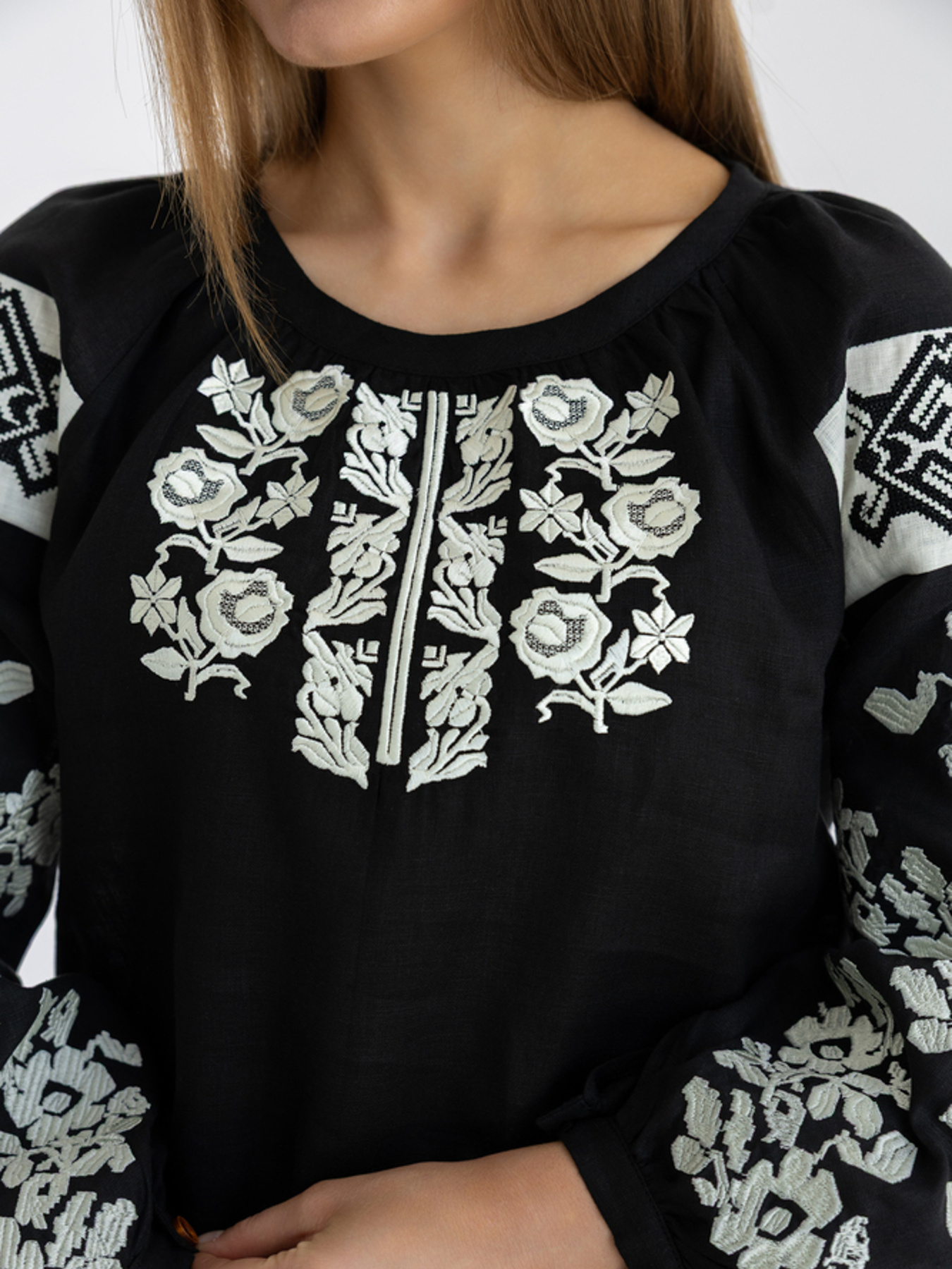 Вишиванки Folk Moda модель fm2140-chornij Фото