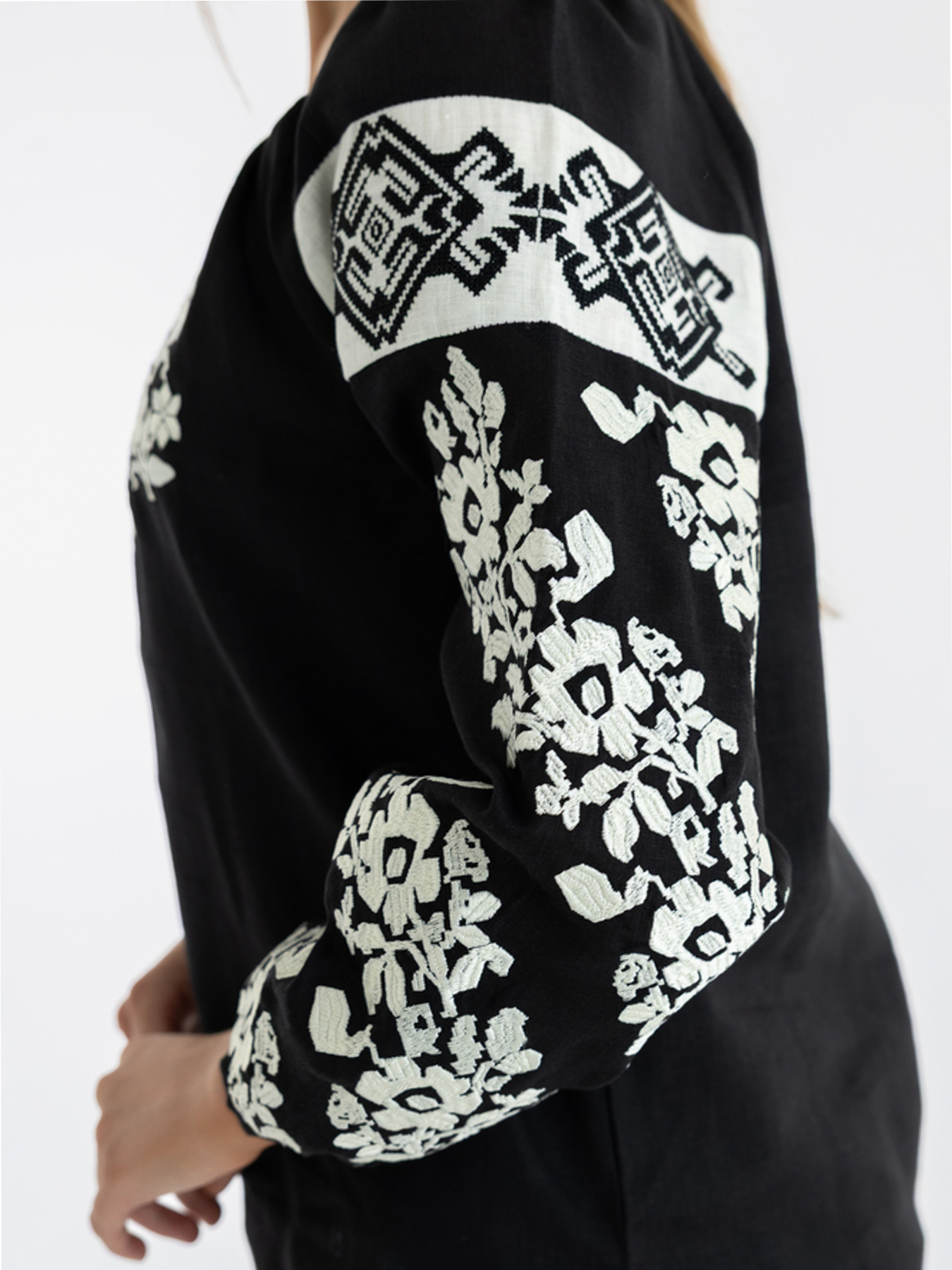 Вишиванки Folk Moda модель fm2140-chornij Фото