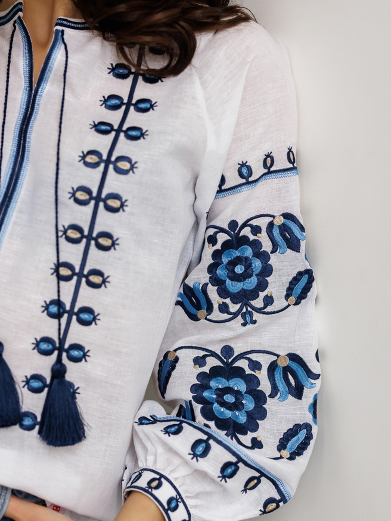 Вышиванки Folk Moda модель fm2137-blij Вышиванки Folk Moda модель fm2137-blij Фото