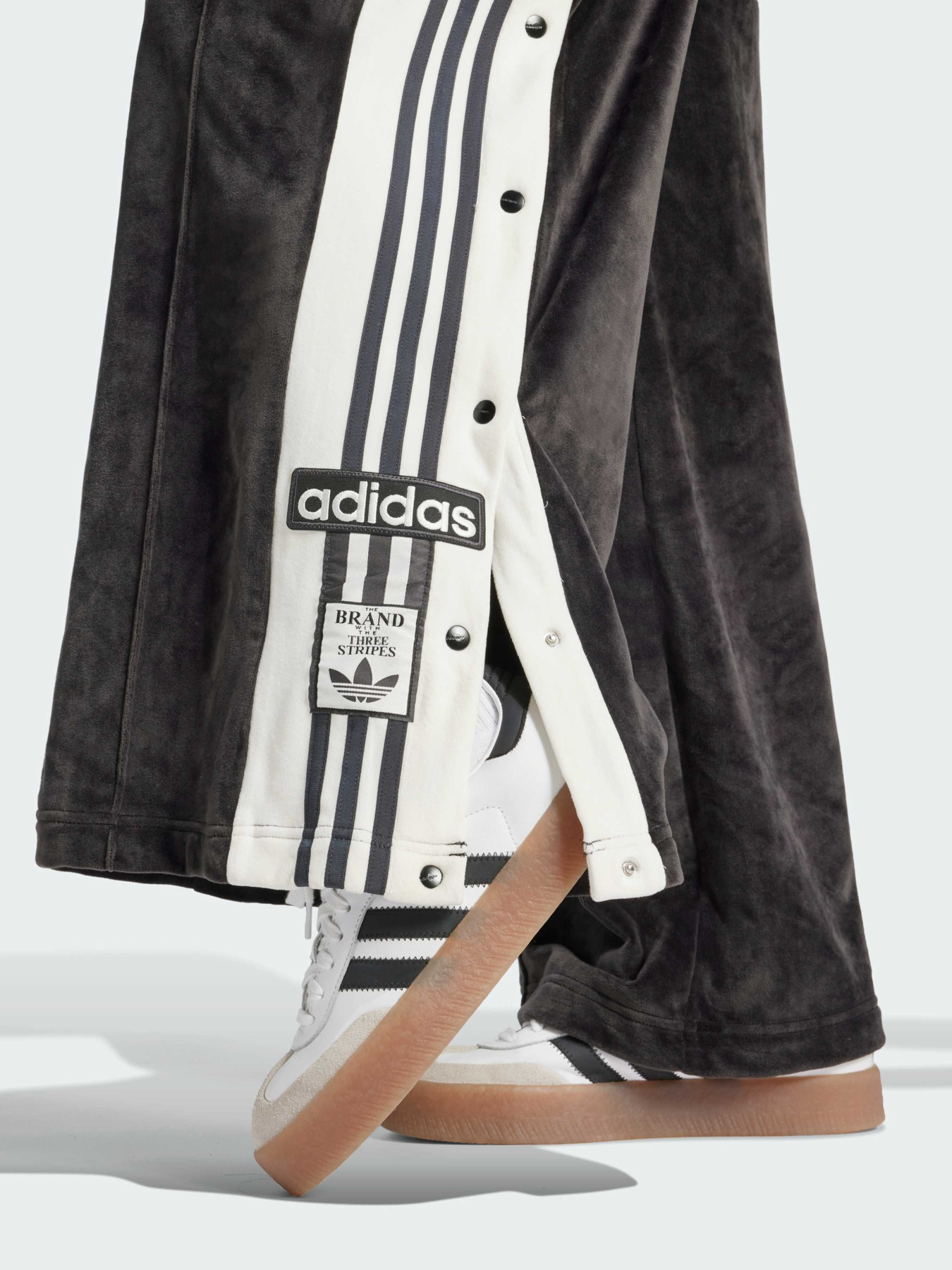 Штани Adidas модель IW5586 Фото