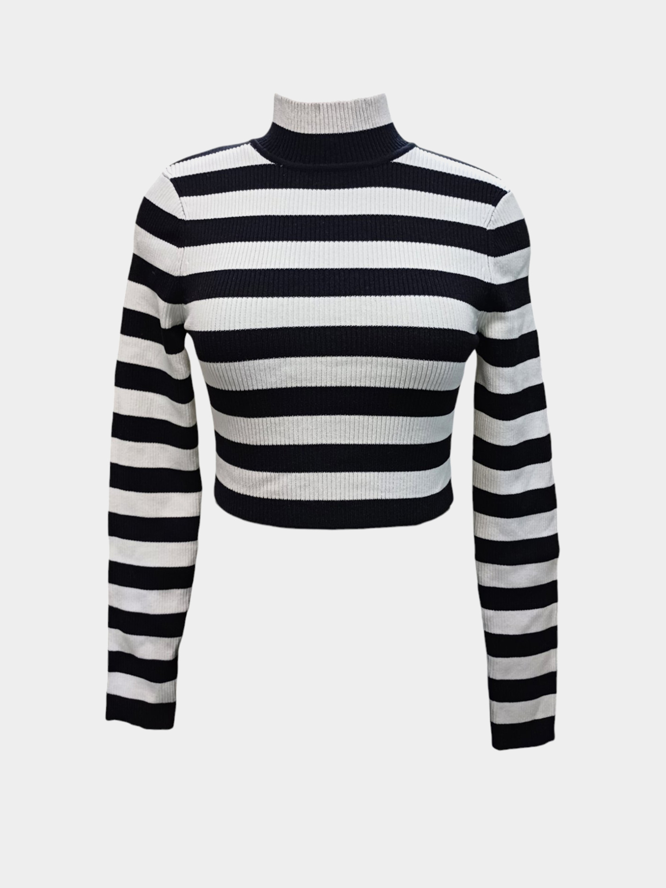 Худи и свитшоты H&M модель 2516321wer_Черно-белый Фото