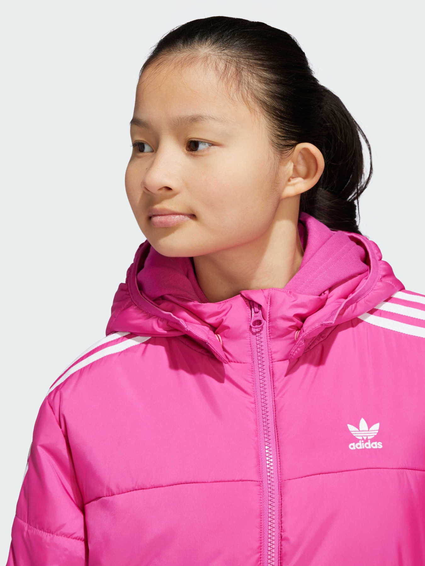 Куртки та дублянки Adidas Adicolor модель IY7496 Куртки та дублянки Adidas Adicolor модель IY7496 Фото
