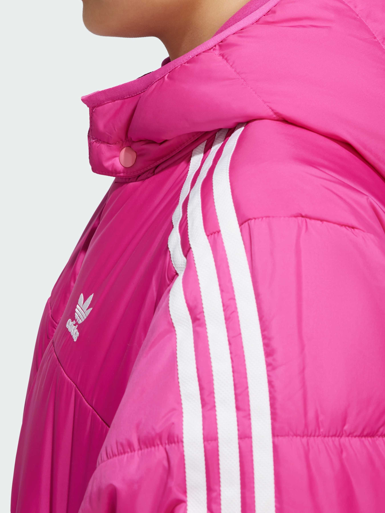 Куртки та дублянки Adidas Adicolor модель IY7496 Куртки та дублянки Adidas Adicolor модель IY7496 Фото