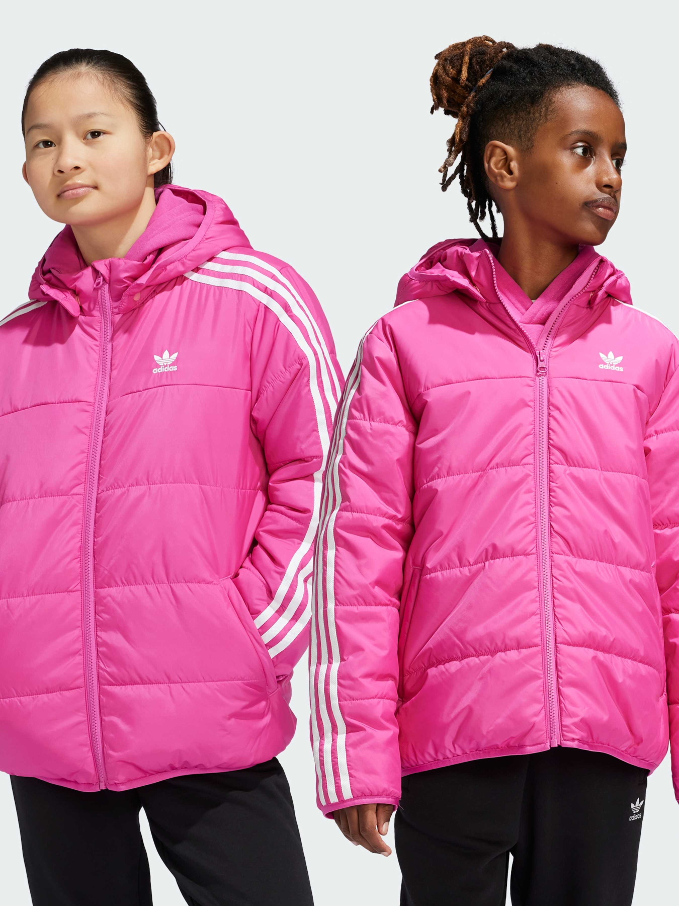Куртки та дублянки Adidas Adicolor модель IY7496 Куртки та дублянки Adidas Adicolor модель IY7496 Фото