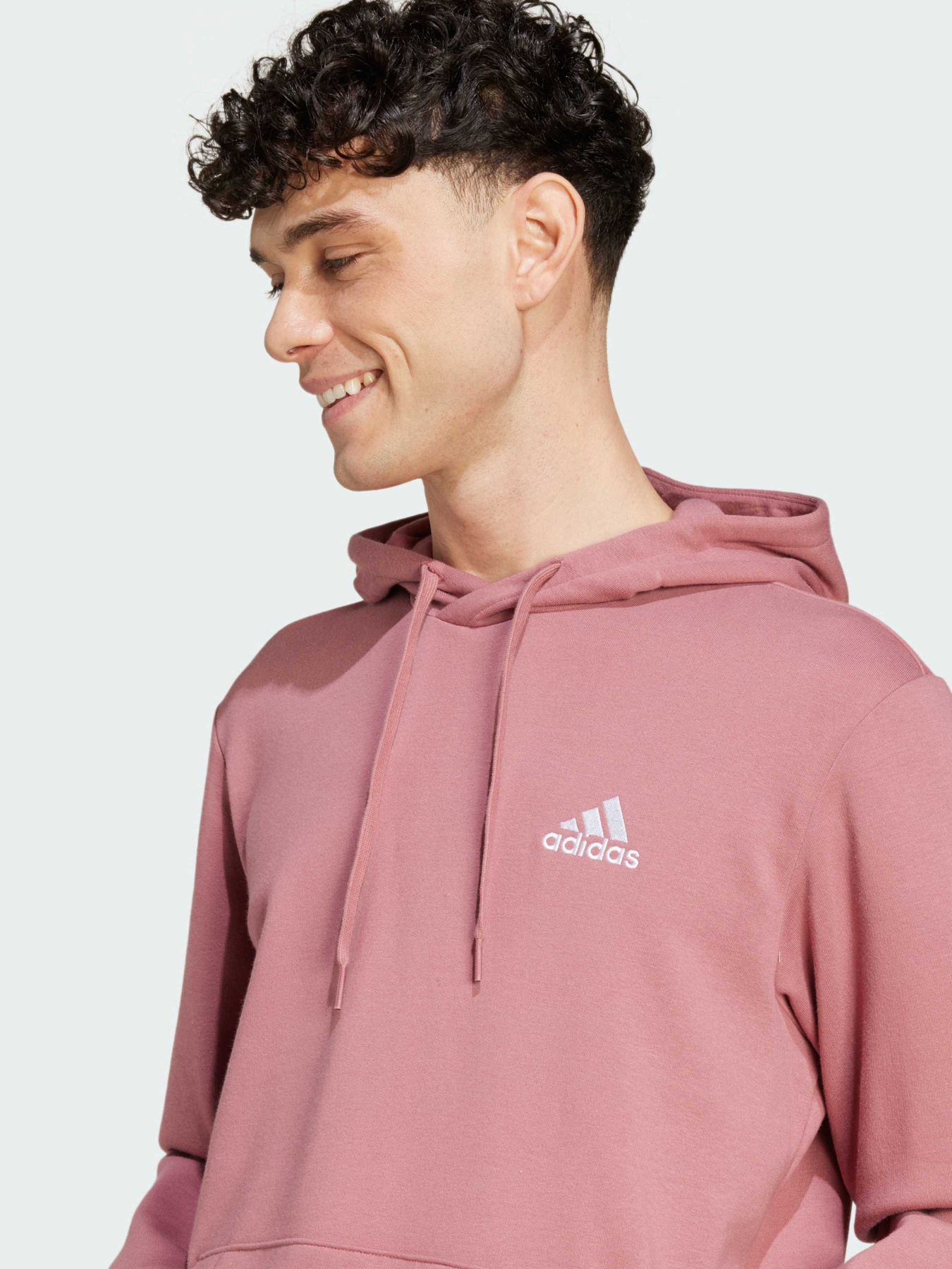 Худи и свитшоты Adidas модель IZ4756 Худи и свитшоты Adidas модель IZ4756 Фото