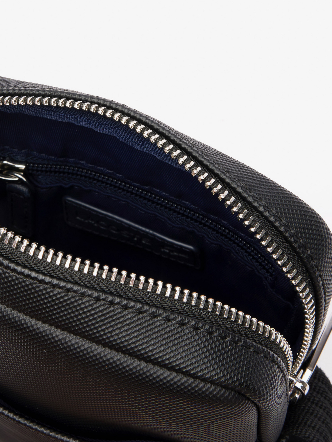 Сумки Lacoste модель NH4422HC000 Сумки Lacoste модель NH4422HC000 Фото