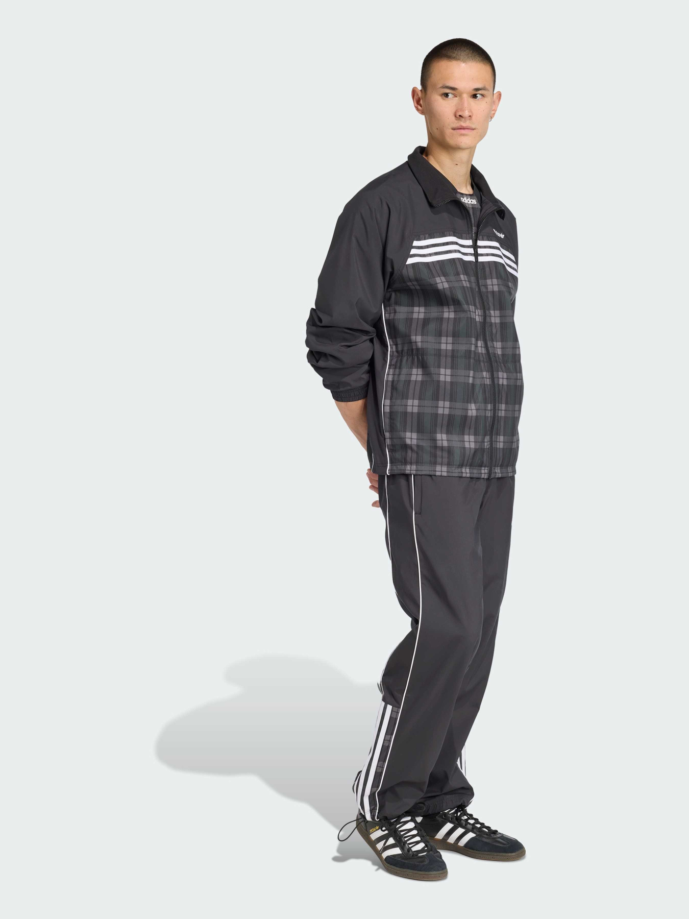 Худи и свитшоты Adidas Graphics модель JV7743 Фото
