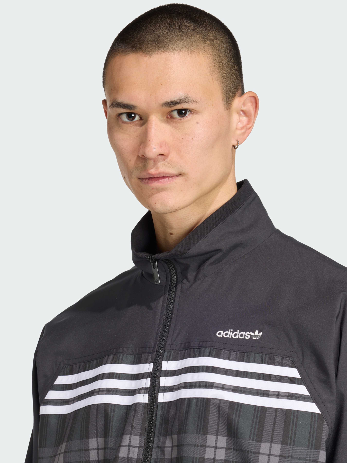 Худи и свитшоты Adidas Graphics модель JV7743 Фото