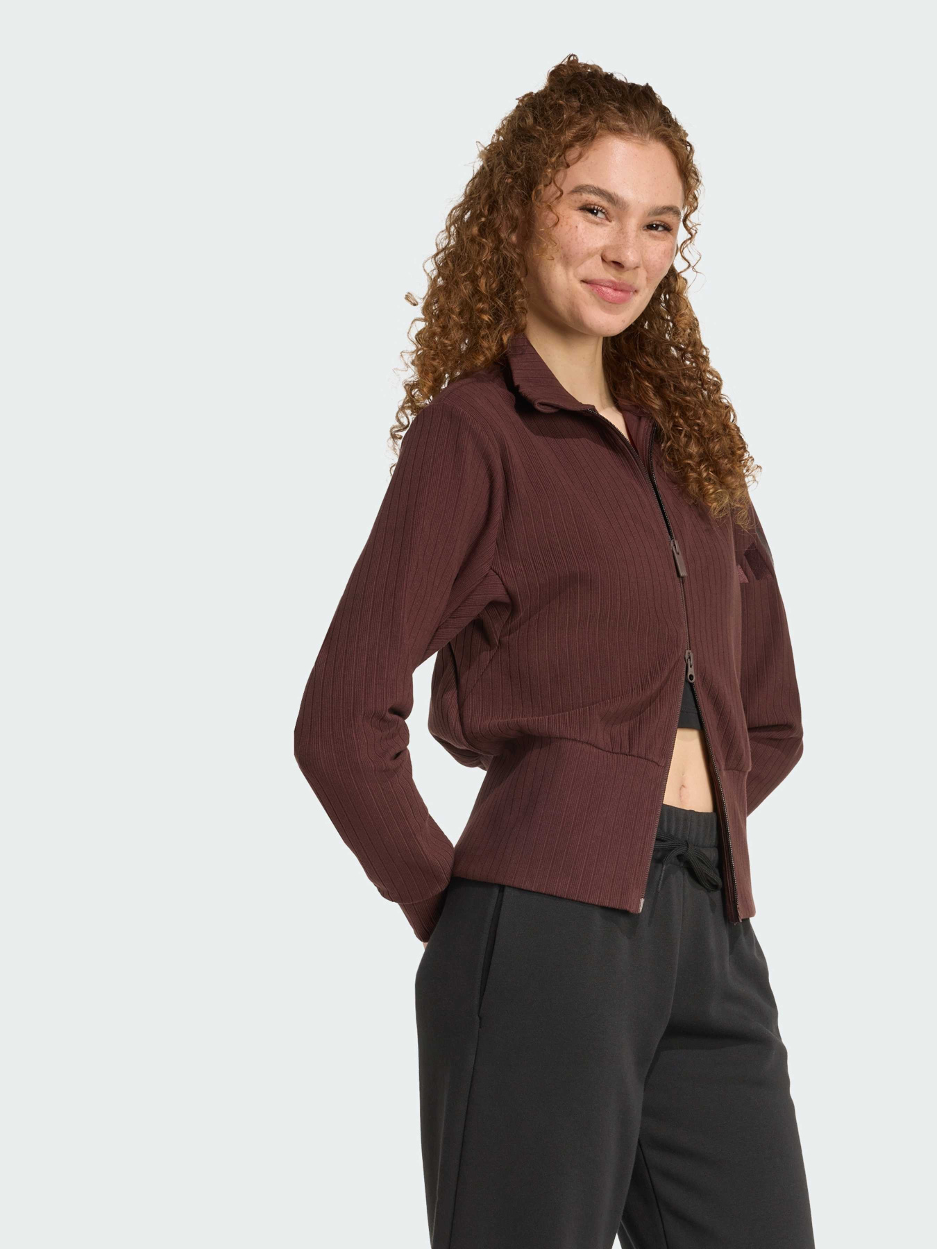 Худі та світшоти Adidas модель JM5947 Худі та світшоти Adidas модель JM5947 Фото