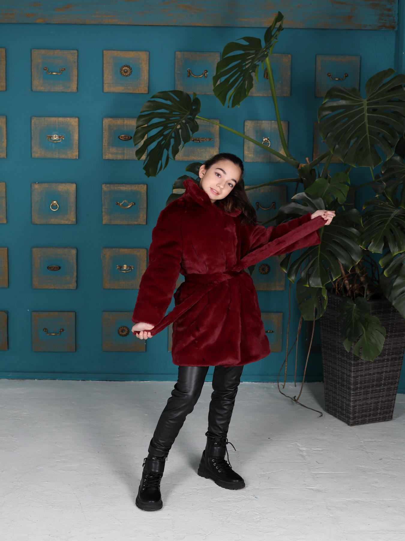 Куртки и дубленки ISSA Plus модель CD-485_burgundy Фото