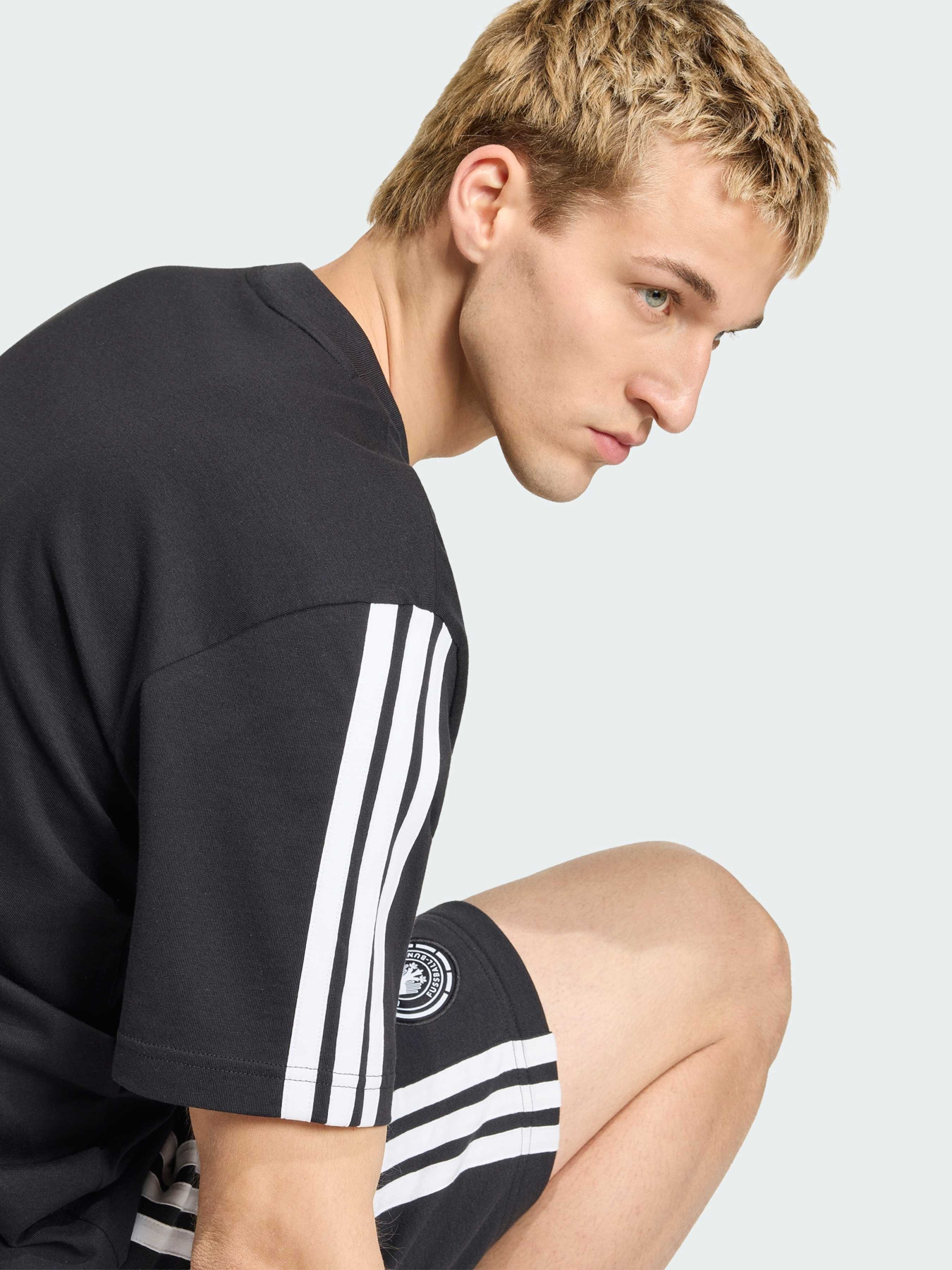 Футболки и поло Adidas модель JZ9352 Футболки и поло Adidas модель JZ9352 Фото