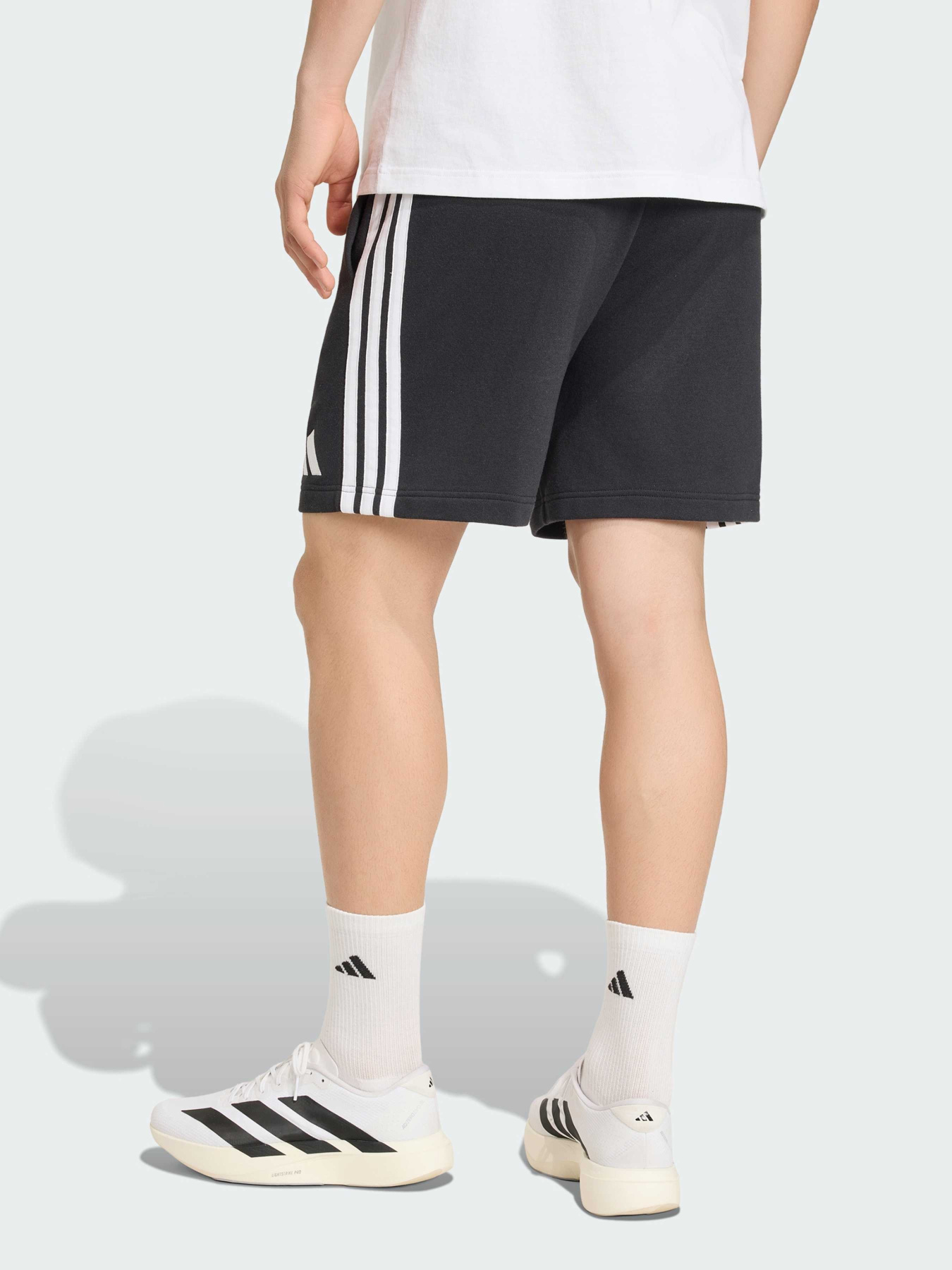 Шорты Adidas модель JZ9353 Шорты Adidas модель JZ9353 Фото