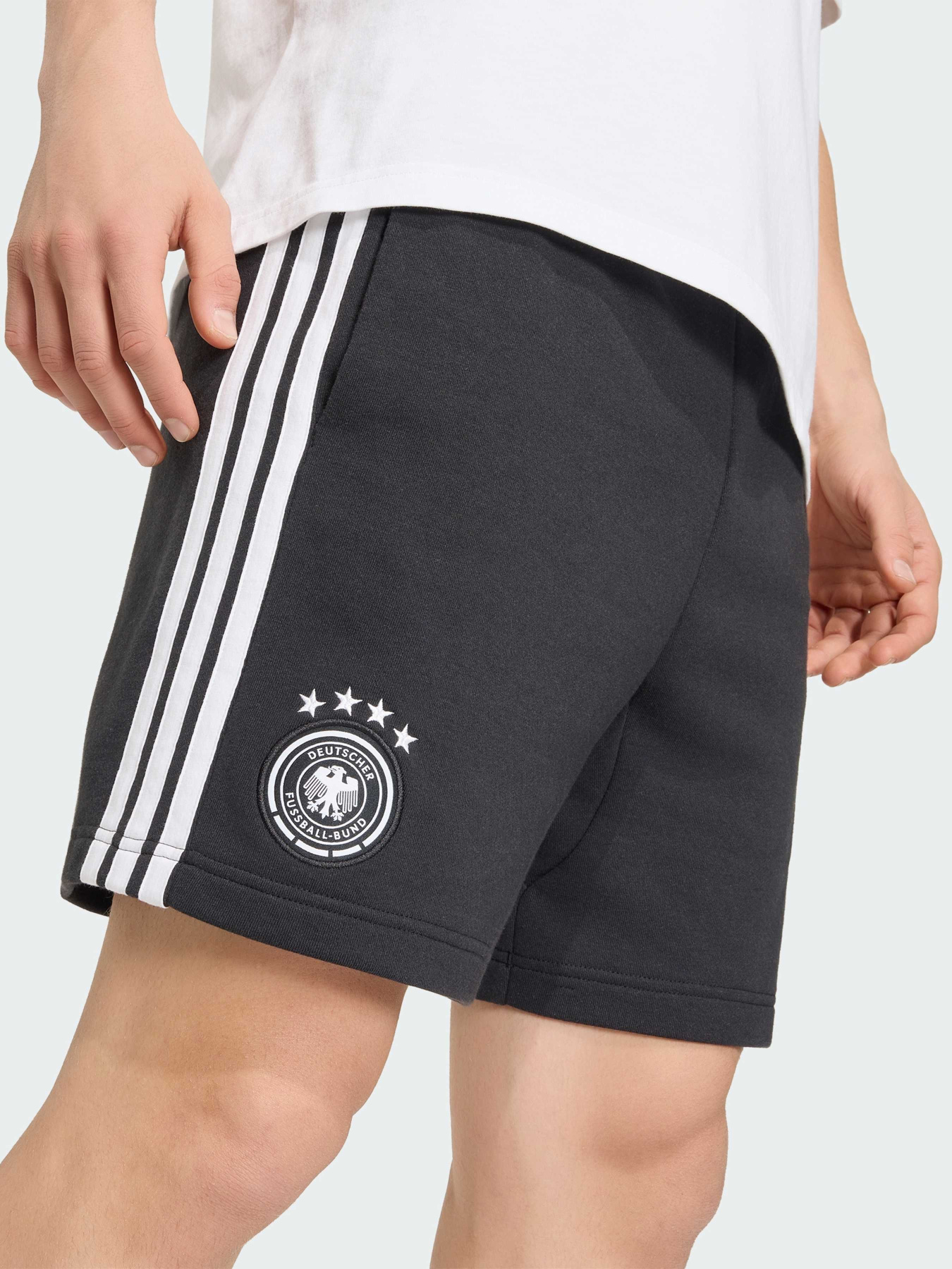 Шорты Adidas модель JZ9353 Шорты Adidas модель JZ9353 Фото