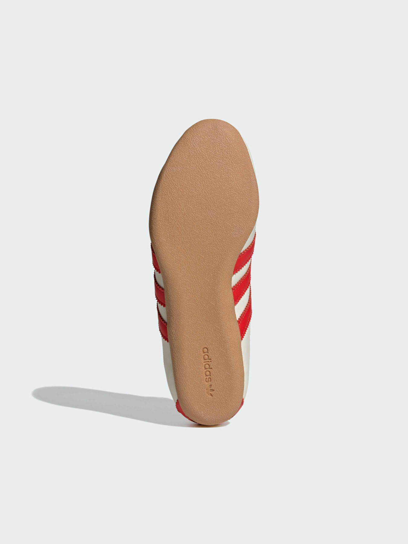 Кроссовки Adidas модель IH3999 Кроссовки Adidas модель IH3999 Фото