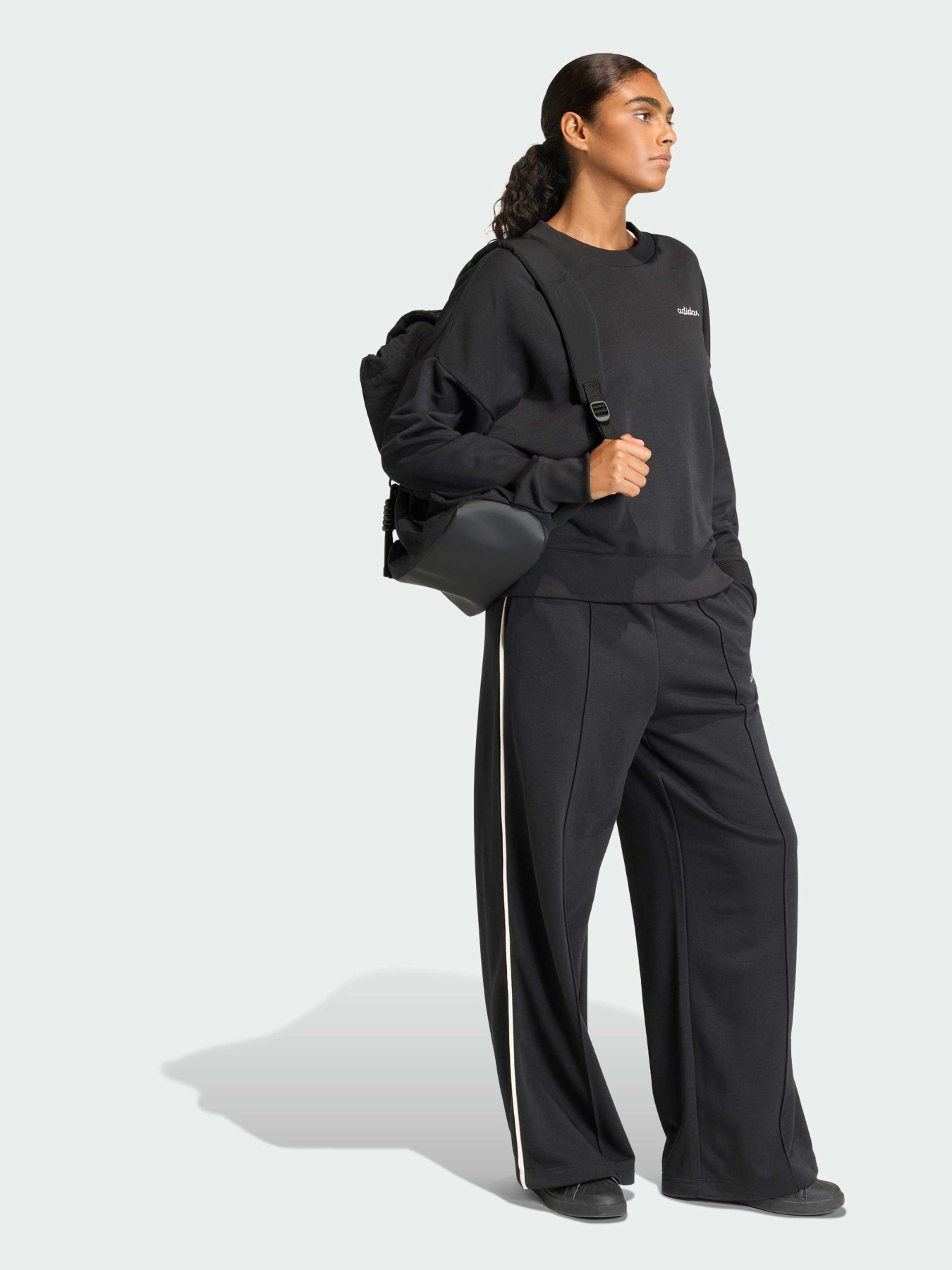 Худи и свитшоты Adidas модель KC3995 Худи и свитшоты Adidas модель KC3995 Фото