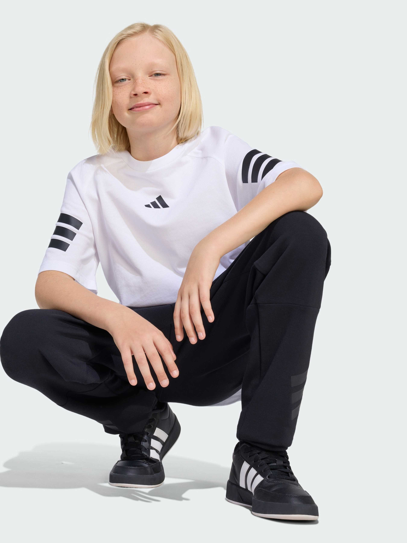 Футболки і поло Adidas Культові силуети модель KC1965 Футболки і поло Adidas Культові силуети модель KC1965 Фото