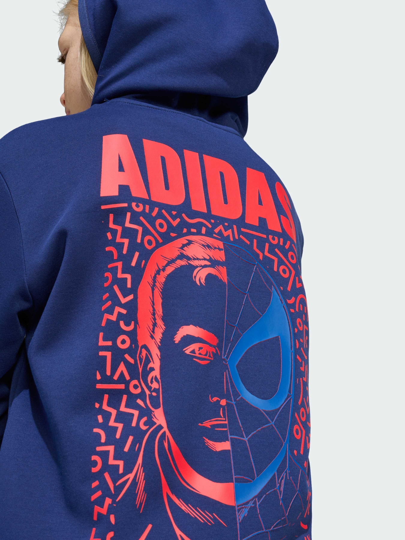 Худи и свитшоты Adidas Marvel модель KE2035 Фото