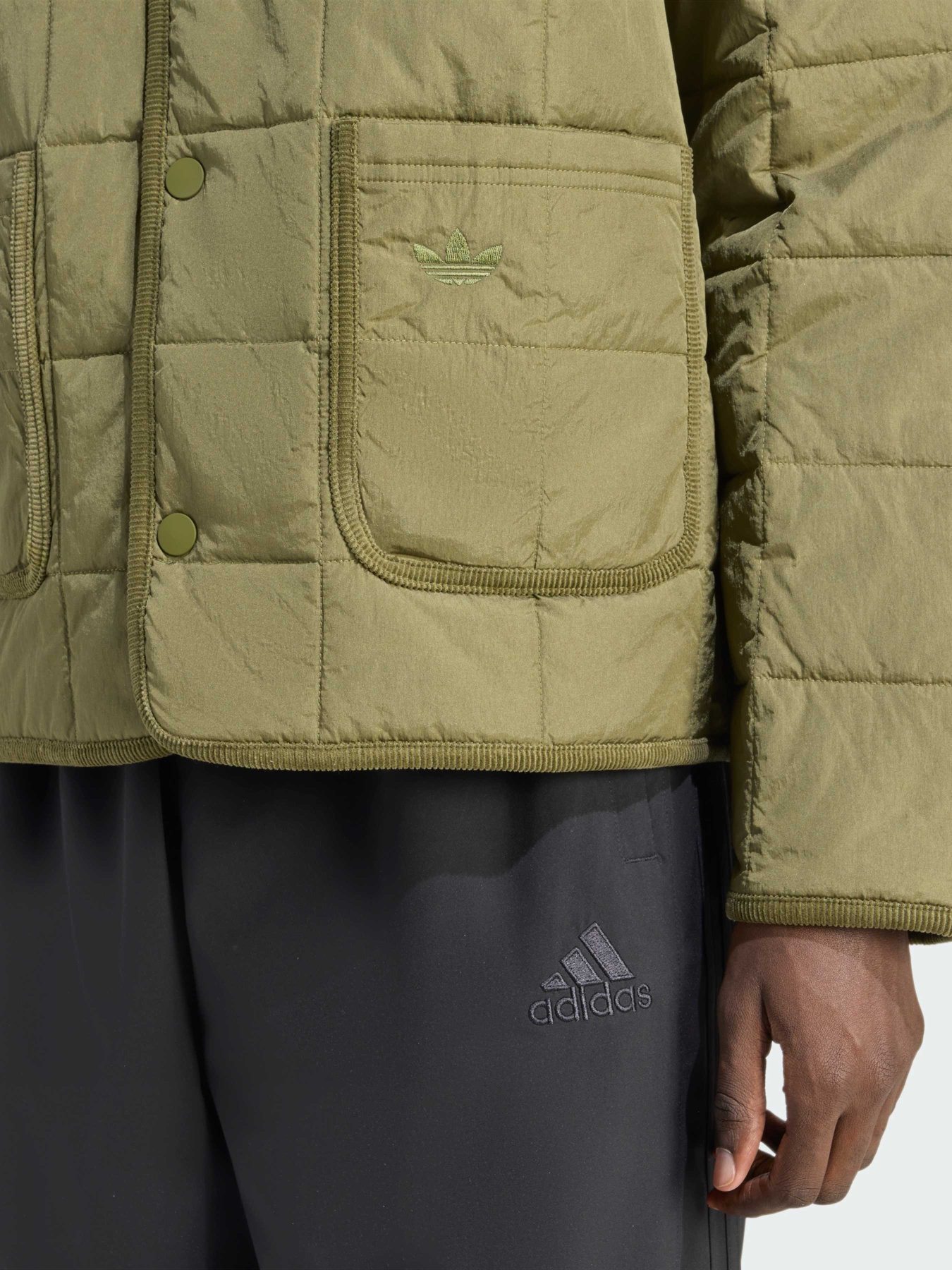 Куртки и дубленки Adidas модель JW5818 Куртки и дубленки Adidas модель JW5818 Фото