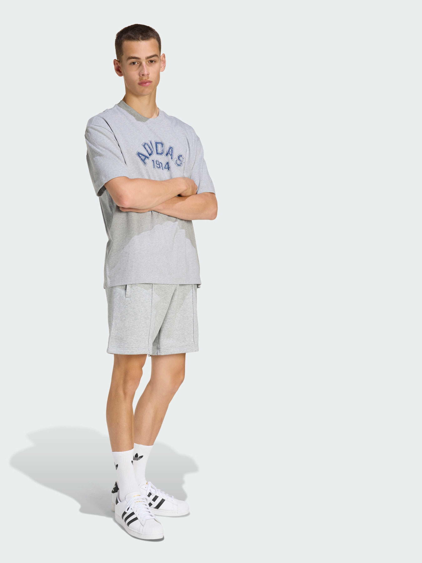Футболки і поло Adidas Graphics модель KE2251 Футболки і поло Adidas Graphics модель KE2251 Фото