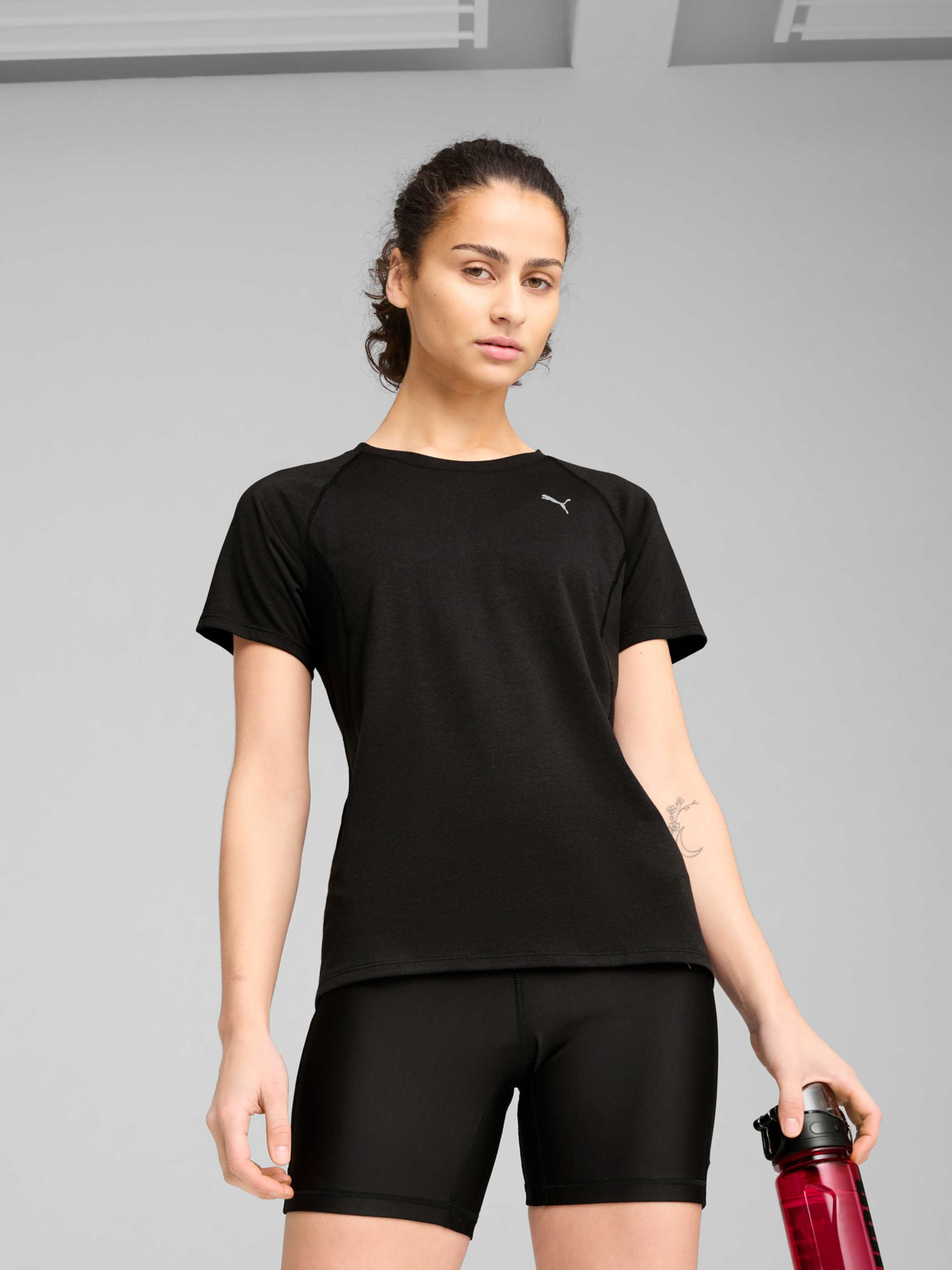 Футболки і поло PUMA Run Velocity Tee Tri-blend модель 526580 Футболки і поло PUMA Run Velocity Tee Tri-blend модель 526580 Фото