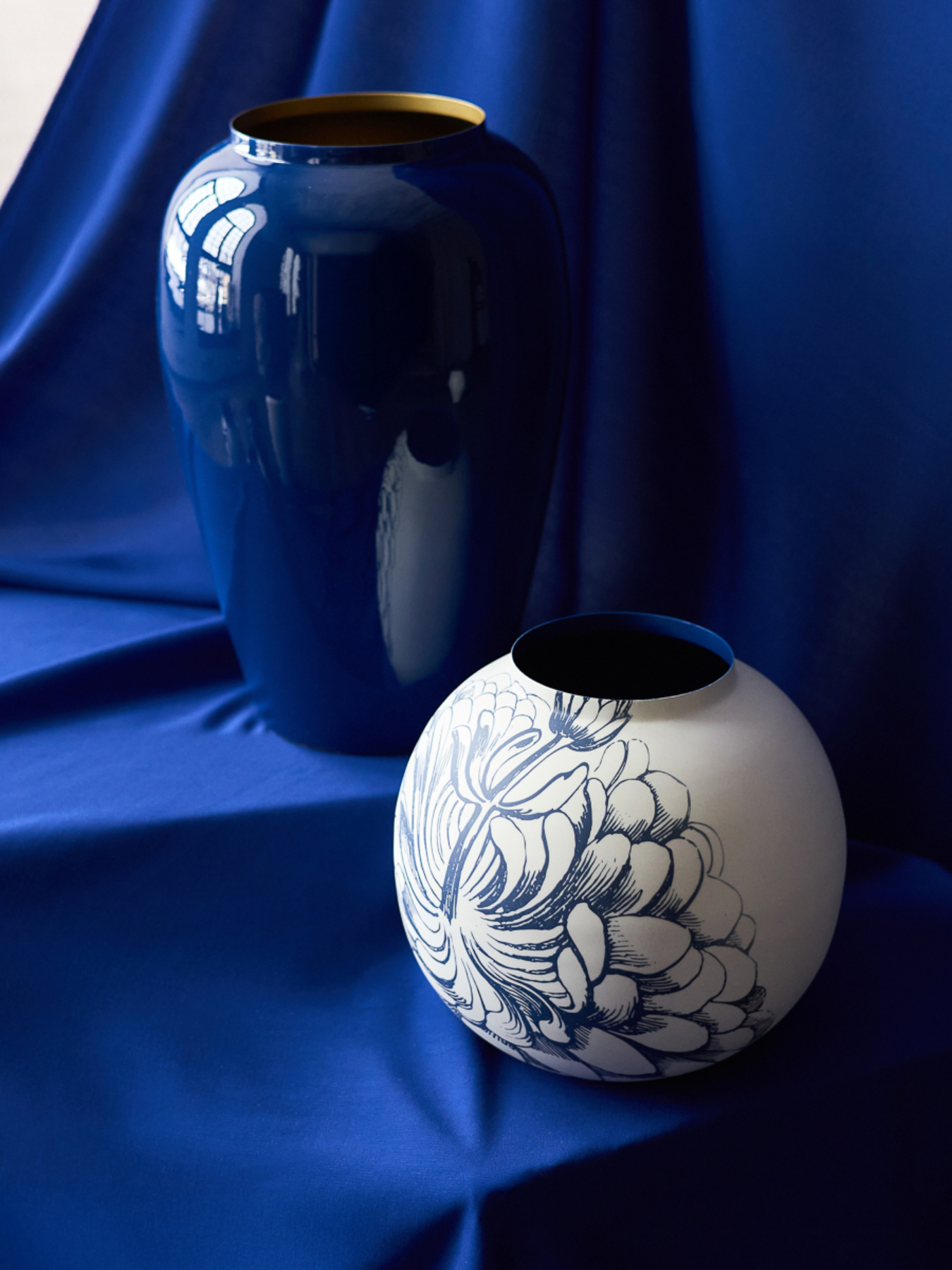 Ваза "Елізіум" залізна біло-синя з принтом MBM HOME модель VB-02 PRINT/DEEP BLUE Фото