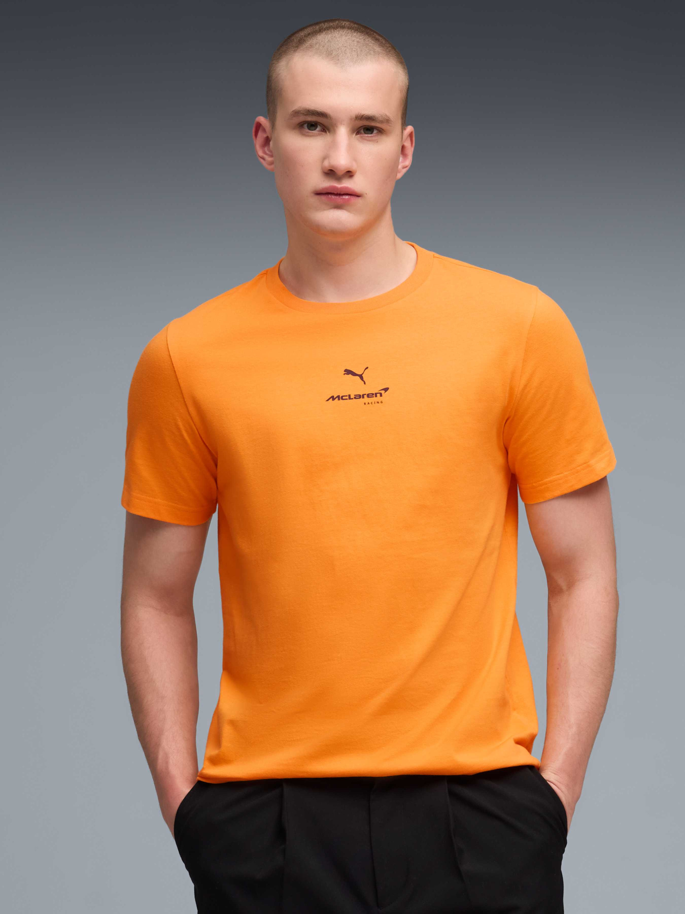 Футболки і поло PUMA Mclaren Small Logo Tee модель 637448 Фото