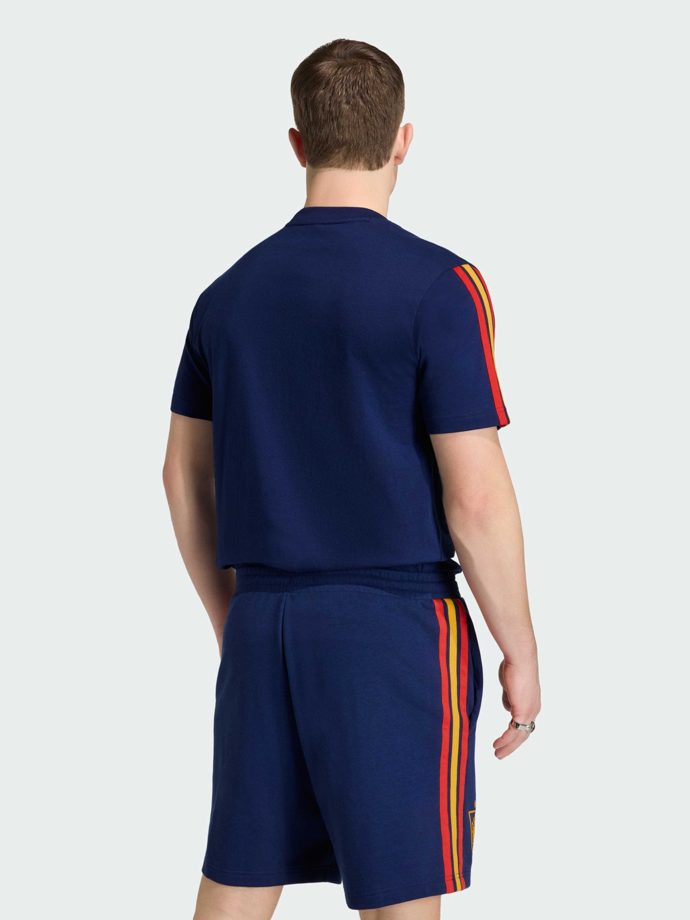 Футболки і поло Adidas модель JZ2261 Футболки і поло Adidas модель JZ2261 Фото