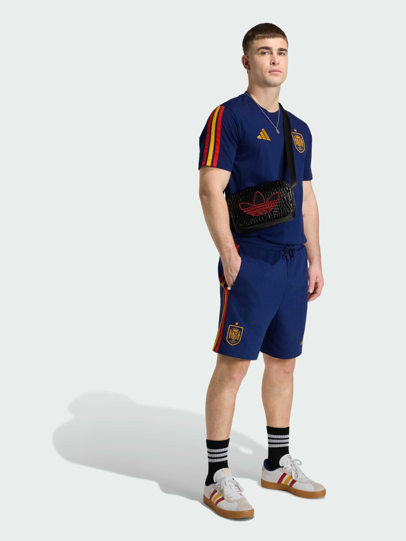 Футболки і поло Adidas модель JZ2261 Футболки і поло Adidas модель JZ2261 Фото