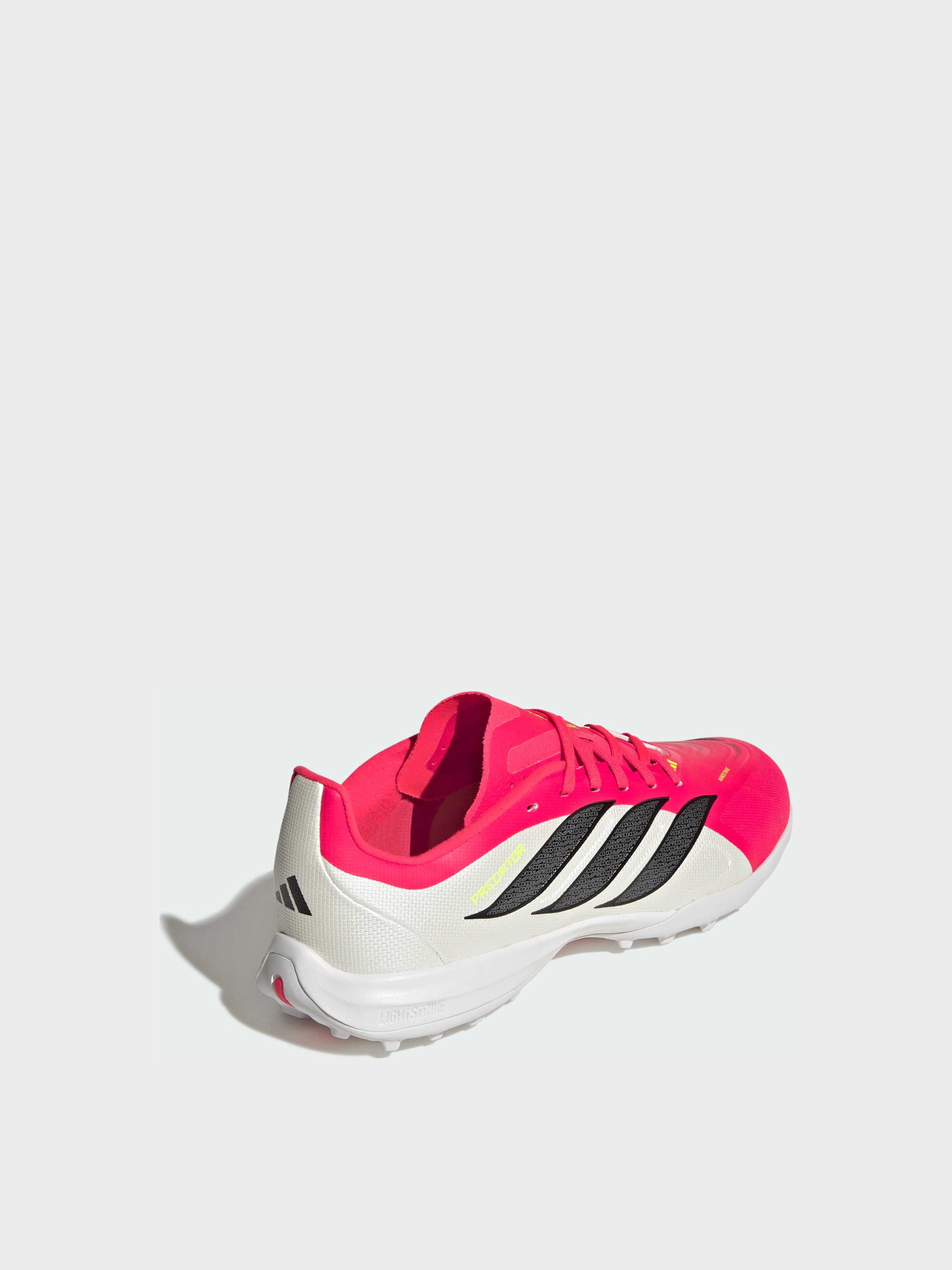 Кроссовки Adidas Predator модель JR7912 Кроссовки Adidas Predator модель JR7912 Фото