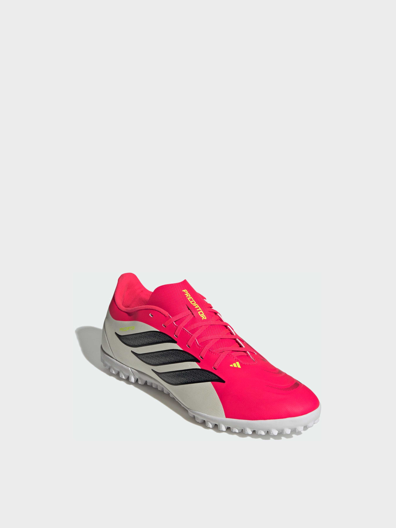 Кроссовки Adidas Predator модель JS0356 Кроссовки Adidas Predator модель JS0356 Фото